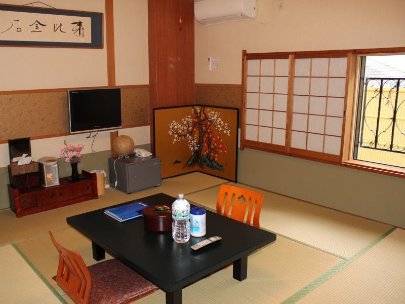 8 tatami Japanese room