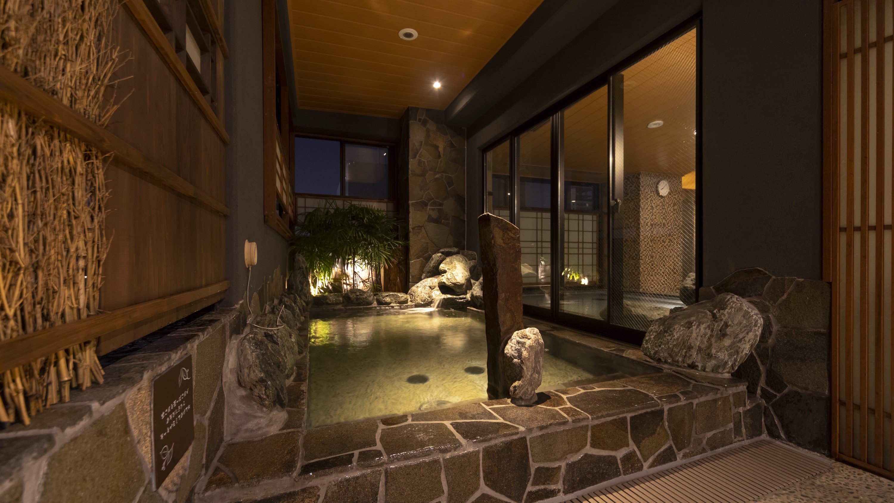 【男性】外気浴（湯温：39～40℃）ぬる湯