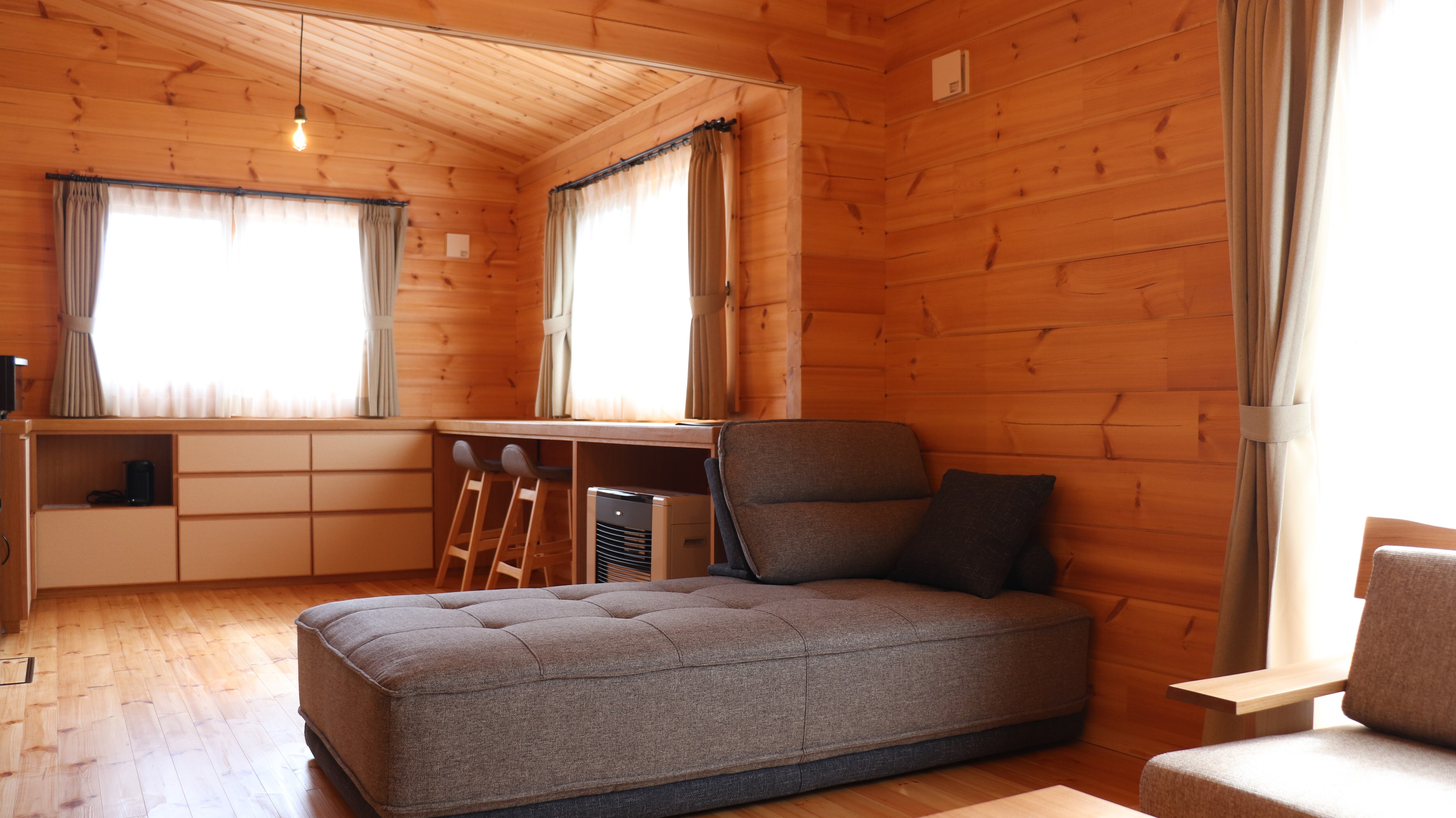 [Cottage with hot spring]