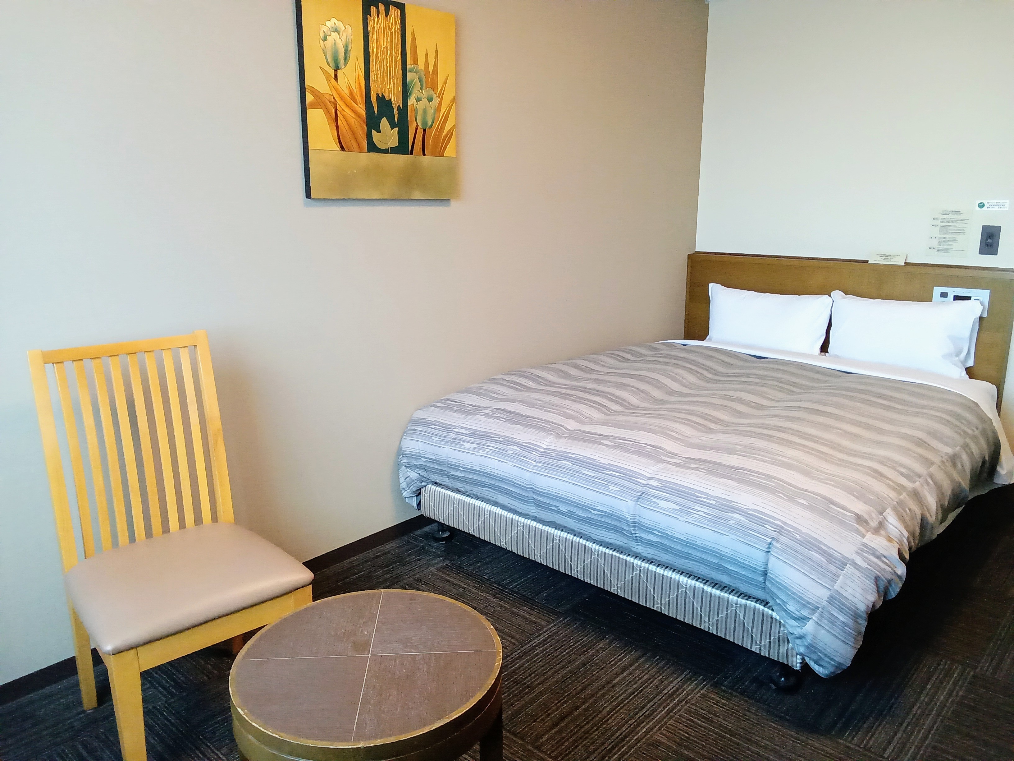 New building semi-double room (area: 16.8㎡) Bed width: 140cm x 196cm