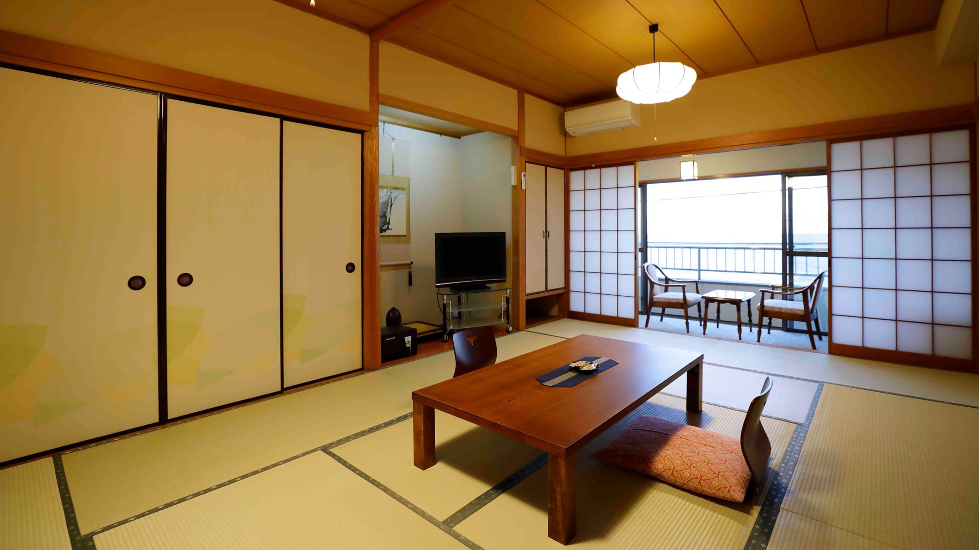 Ocean view ■ Japanese-style room 12 tatami mats ■ Flatfish (2-5 people)