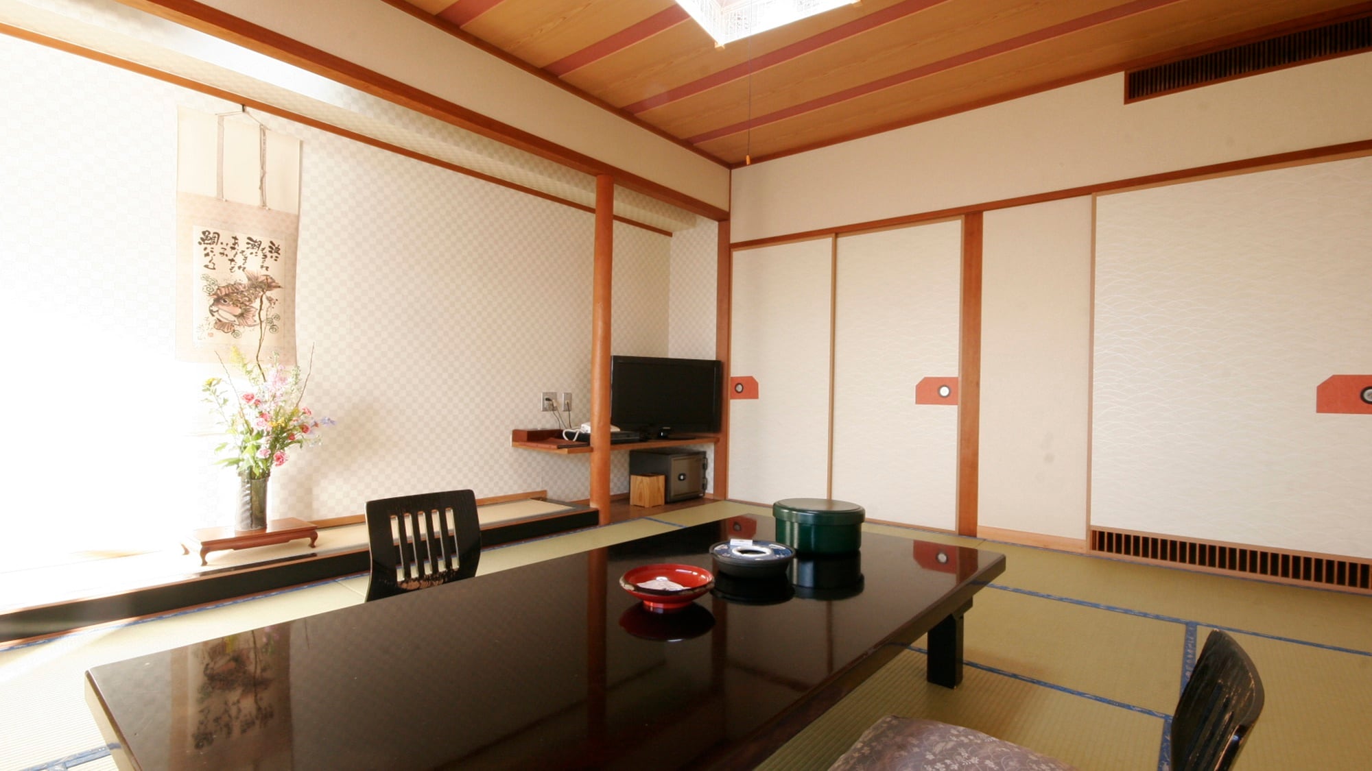 *Japanese-style room