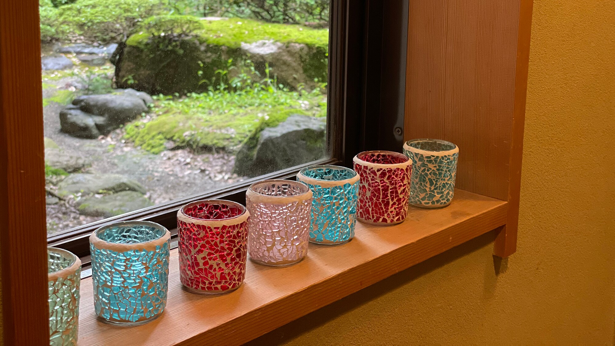 【展覽豐富多彩】 館內還可參觀繪畫、美術、九谷燒等藝術展覽。
