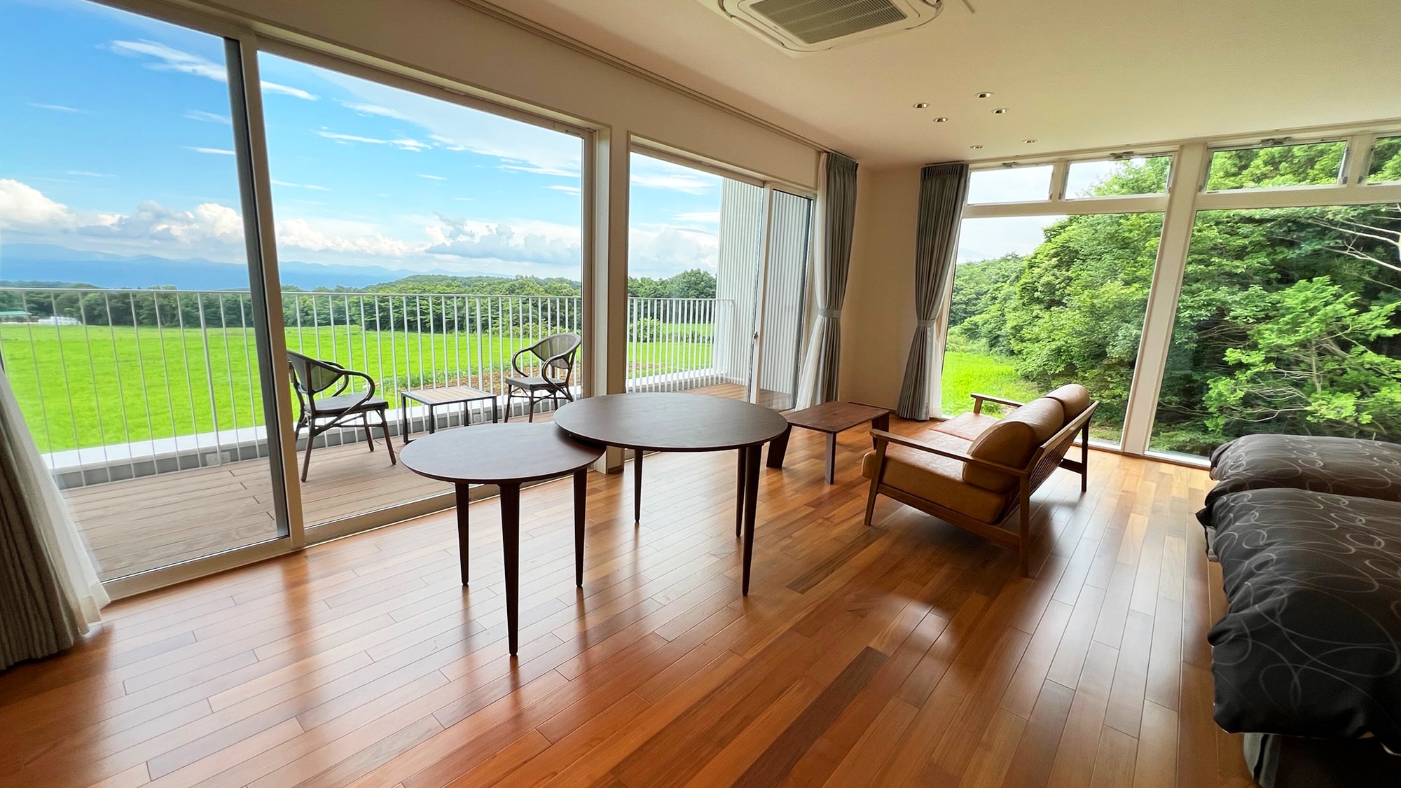2nd floor guest rooms