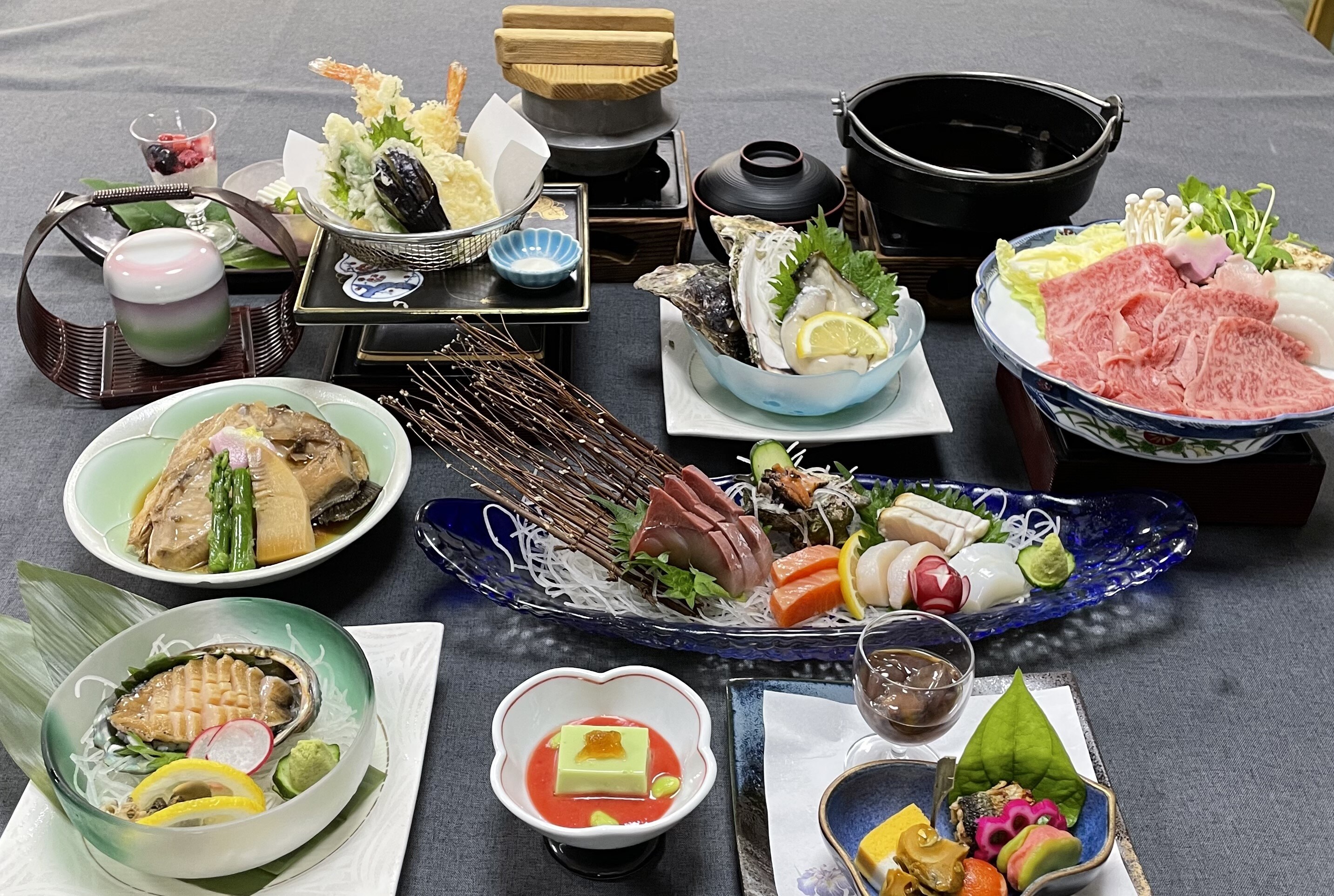 Live abalone & Wagyu beef sukiyaki