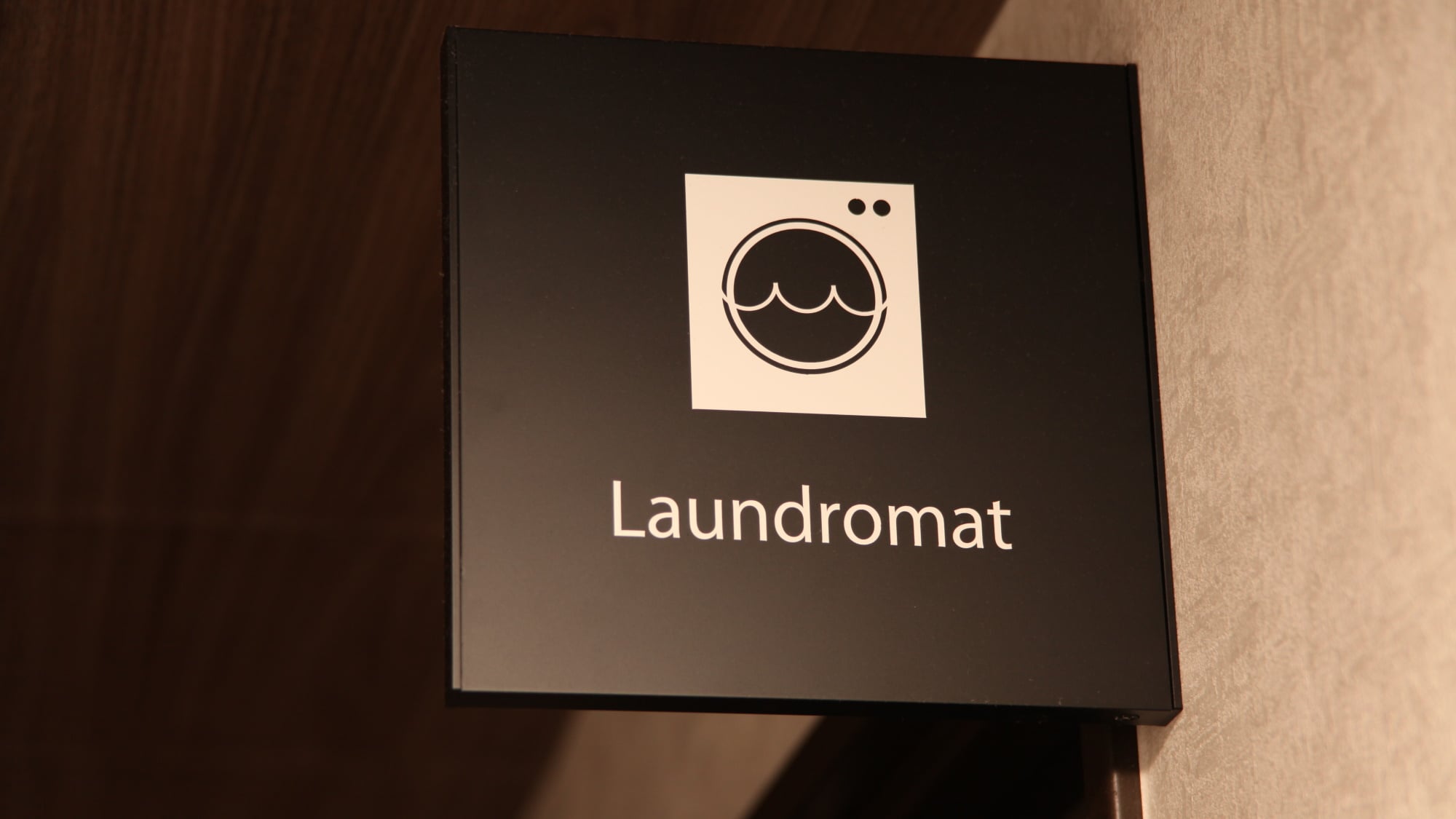 Coin laundry