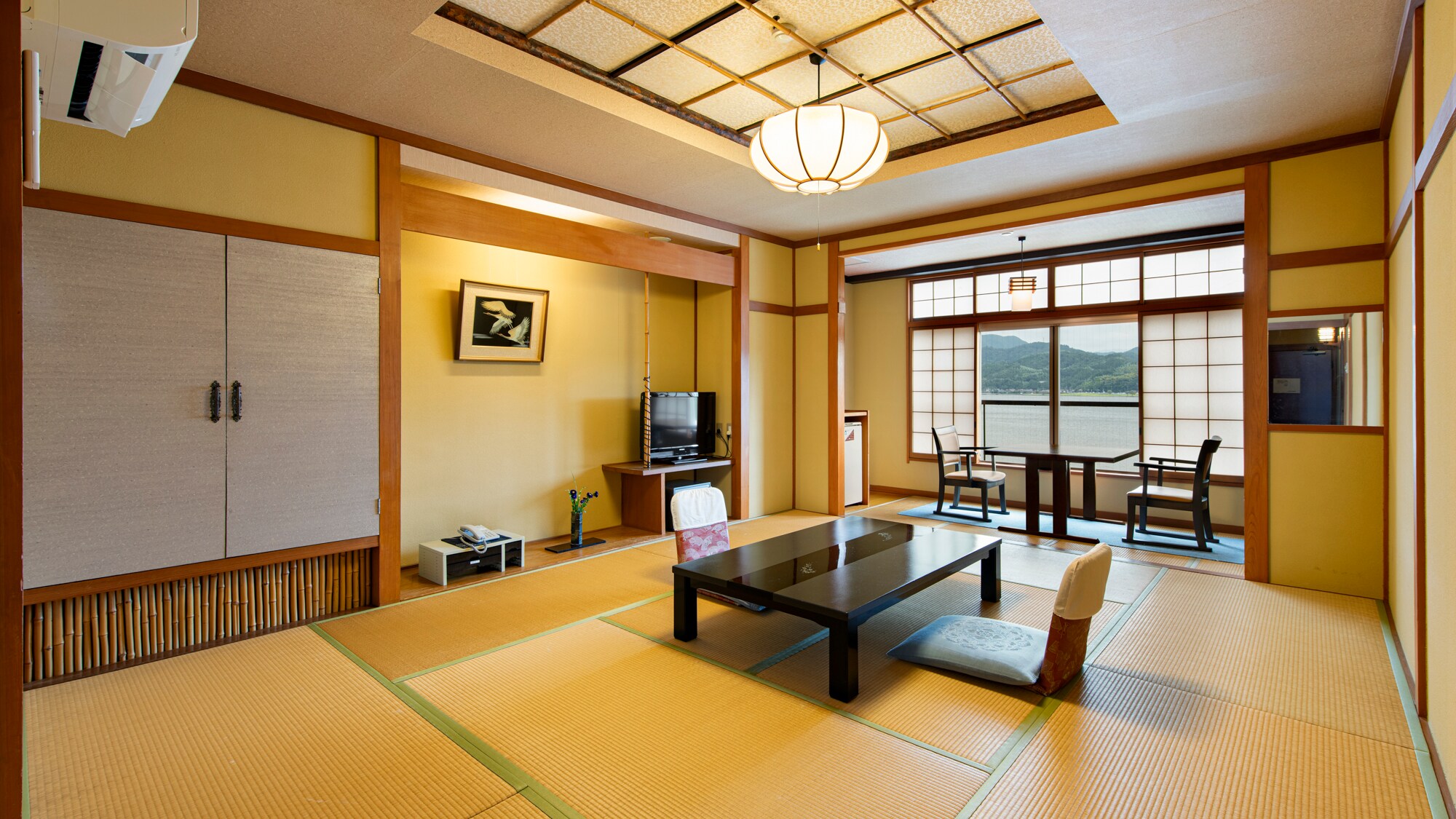 Standard B room (Japanese-style room, 10 tatami mats)
