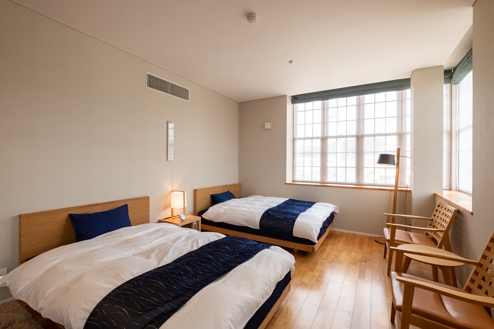 Western-style twin room