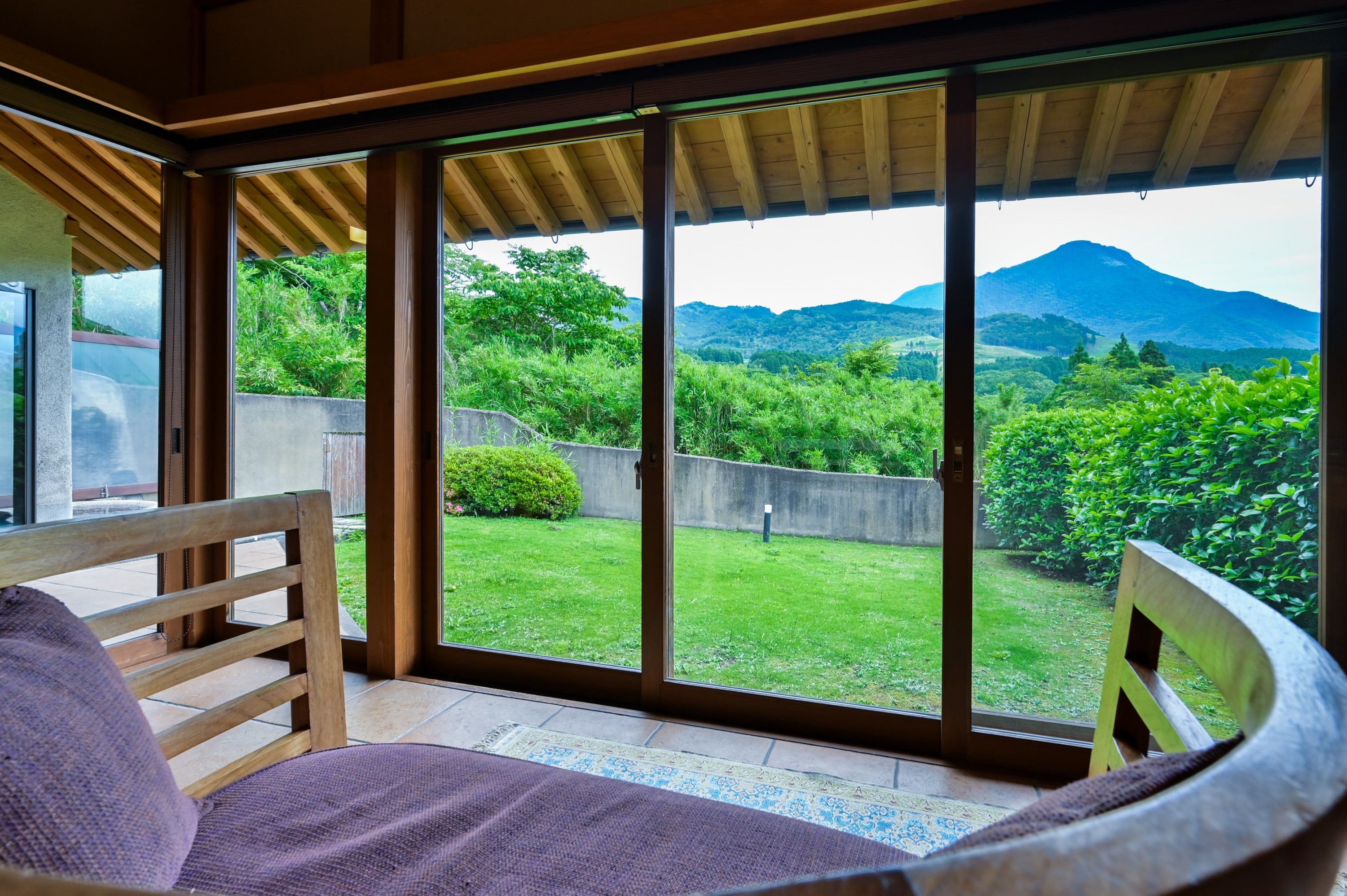 ■ Ishitake■Living room