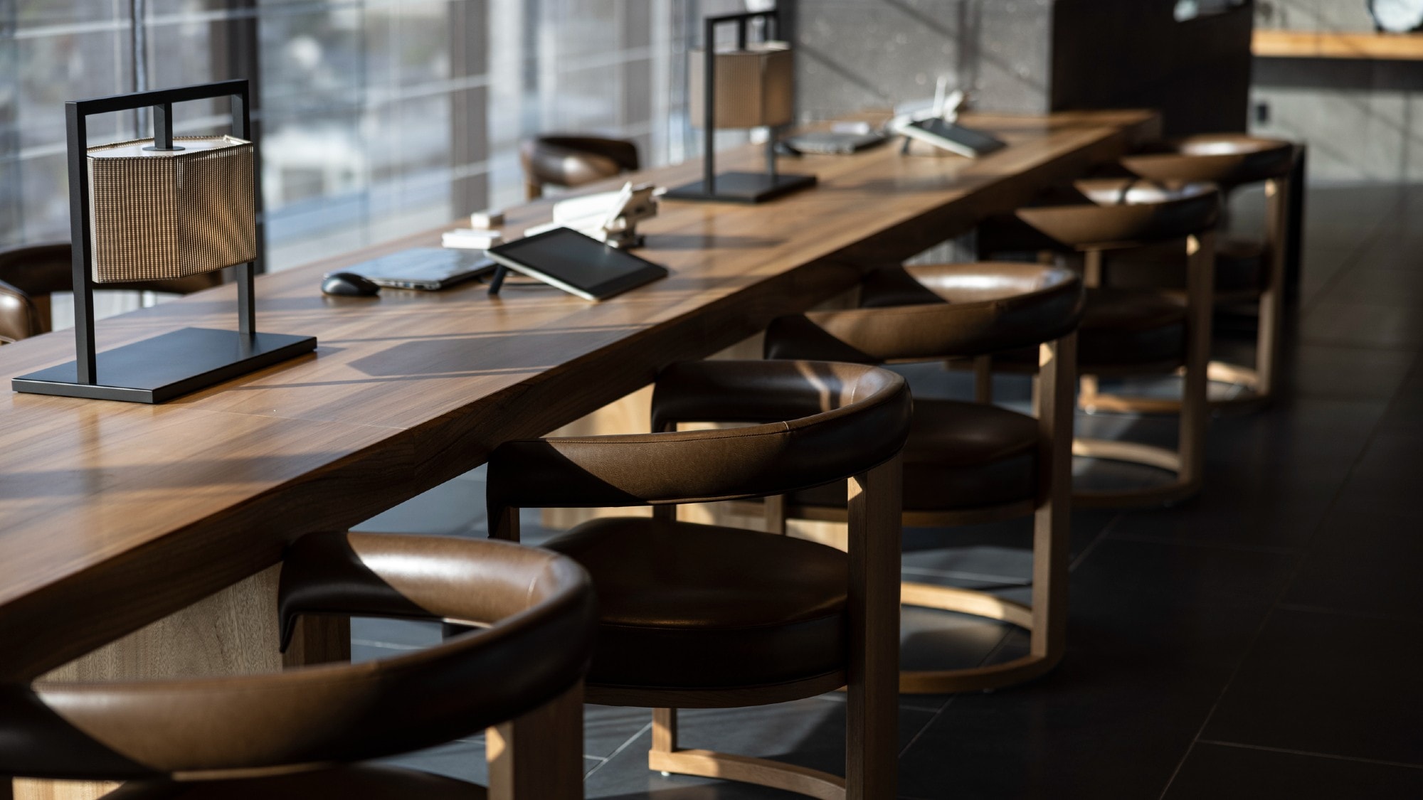 [Front reception] A counter where you can carry out procedures while sitting comfortably.