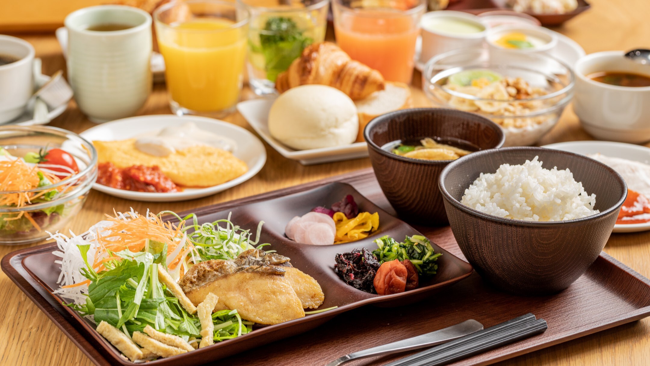 [อาหารเช้า (ภาพ)]