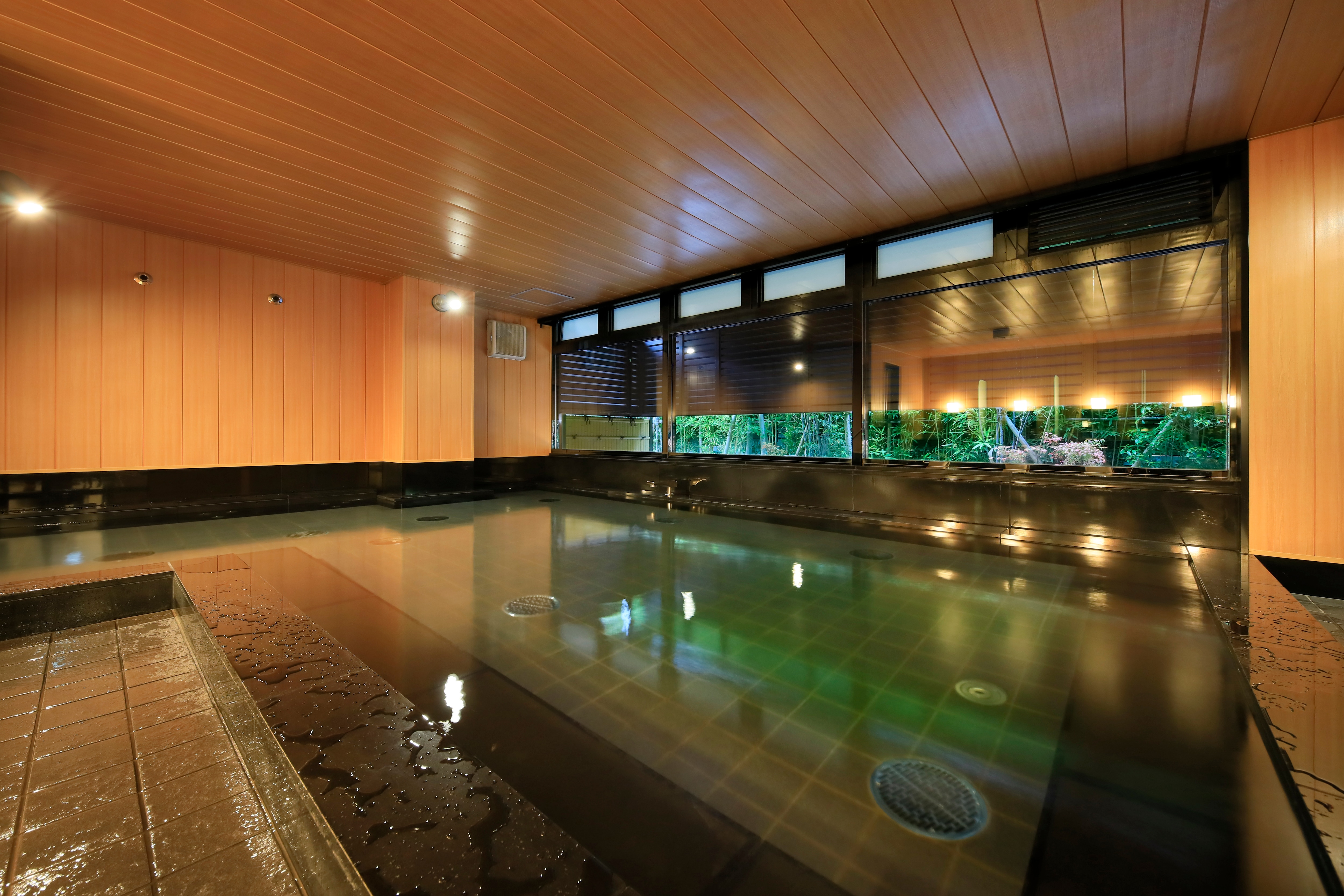 Women's public bath