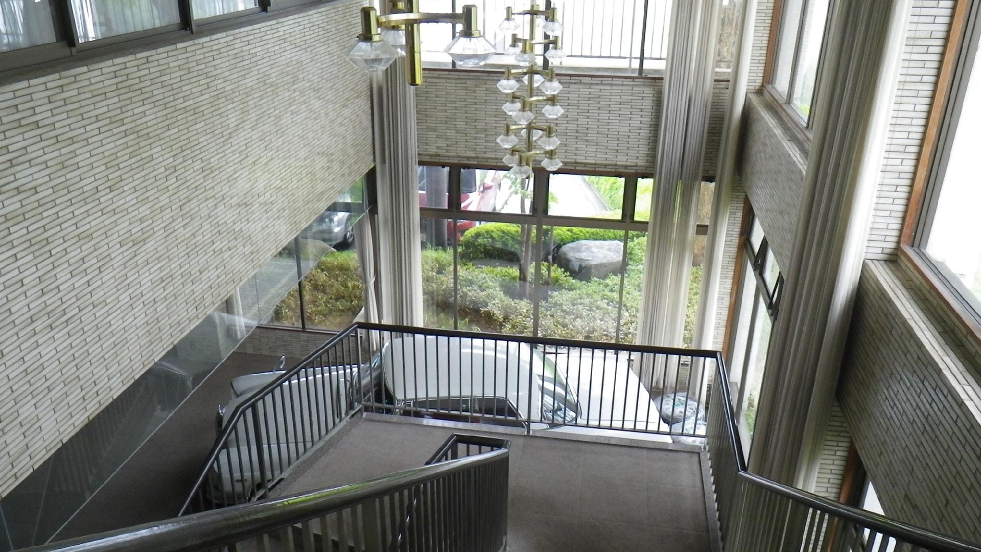 *[Interior] The interior has a Western-style atmosphere.