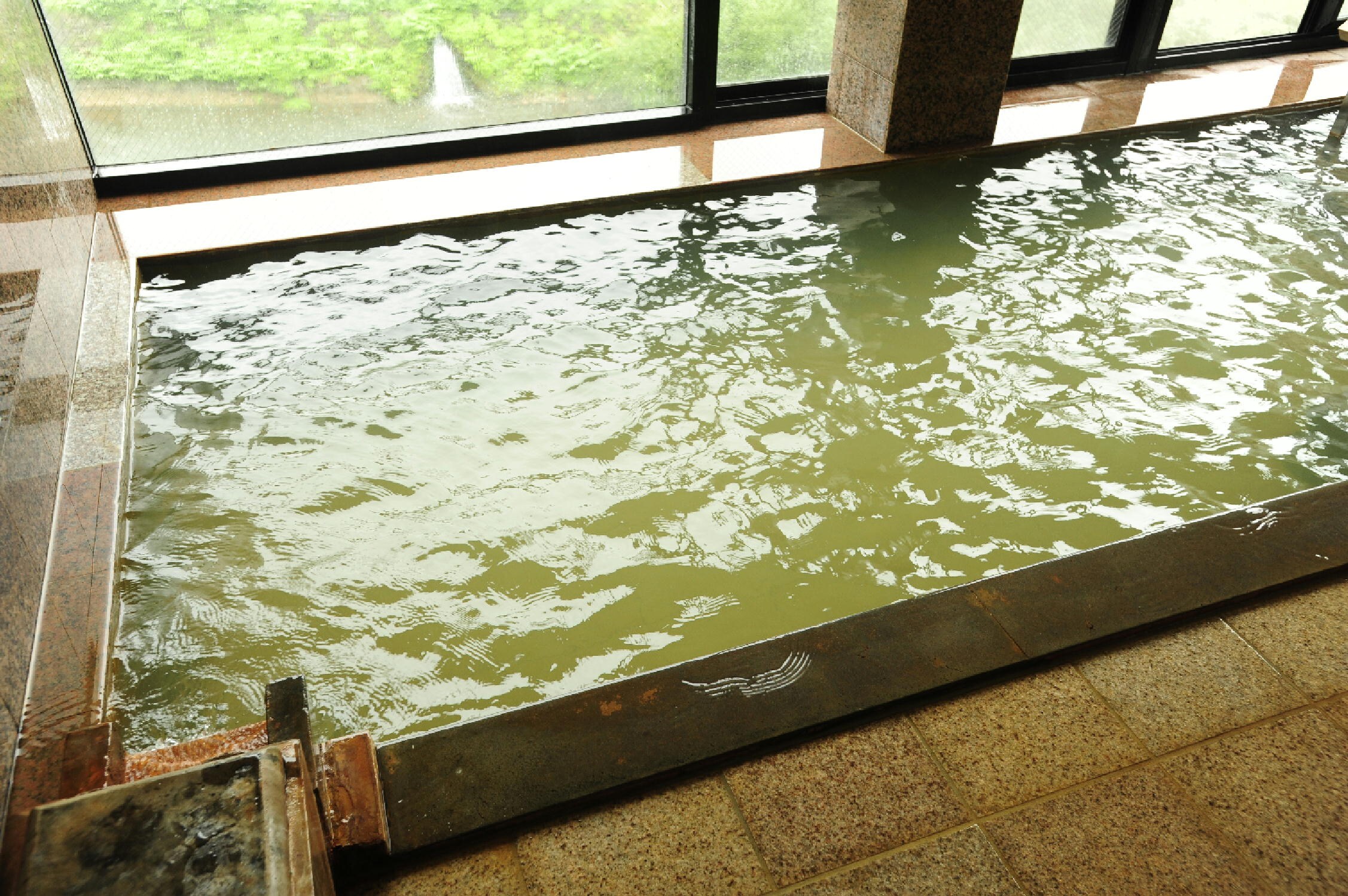 4th floor observation bath bathroom