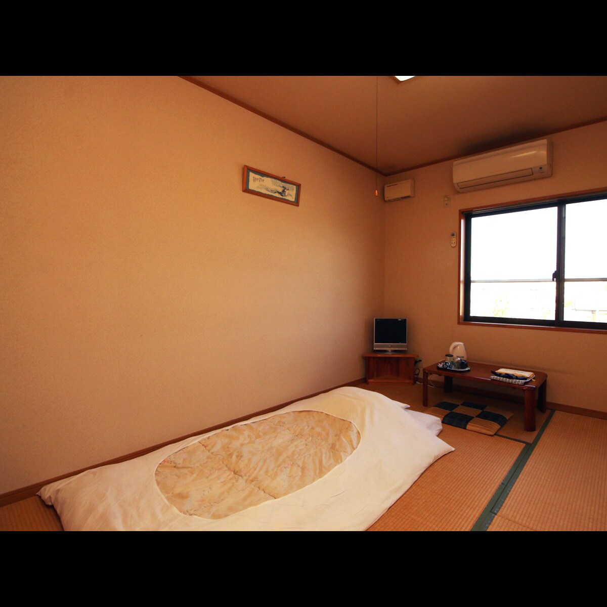 The rooms are equipped with futons so that you can relax and unwind.