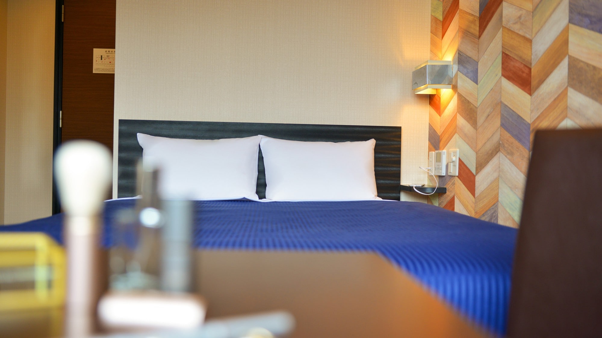 <Guest room image>