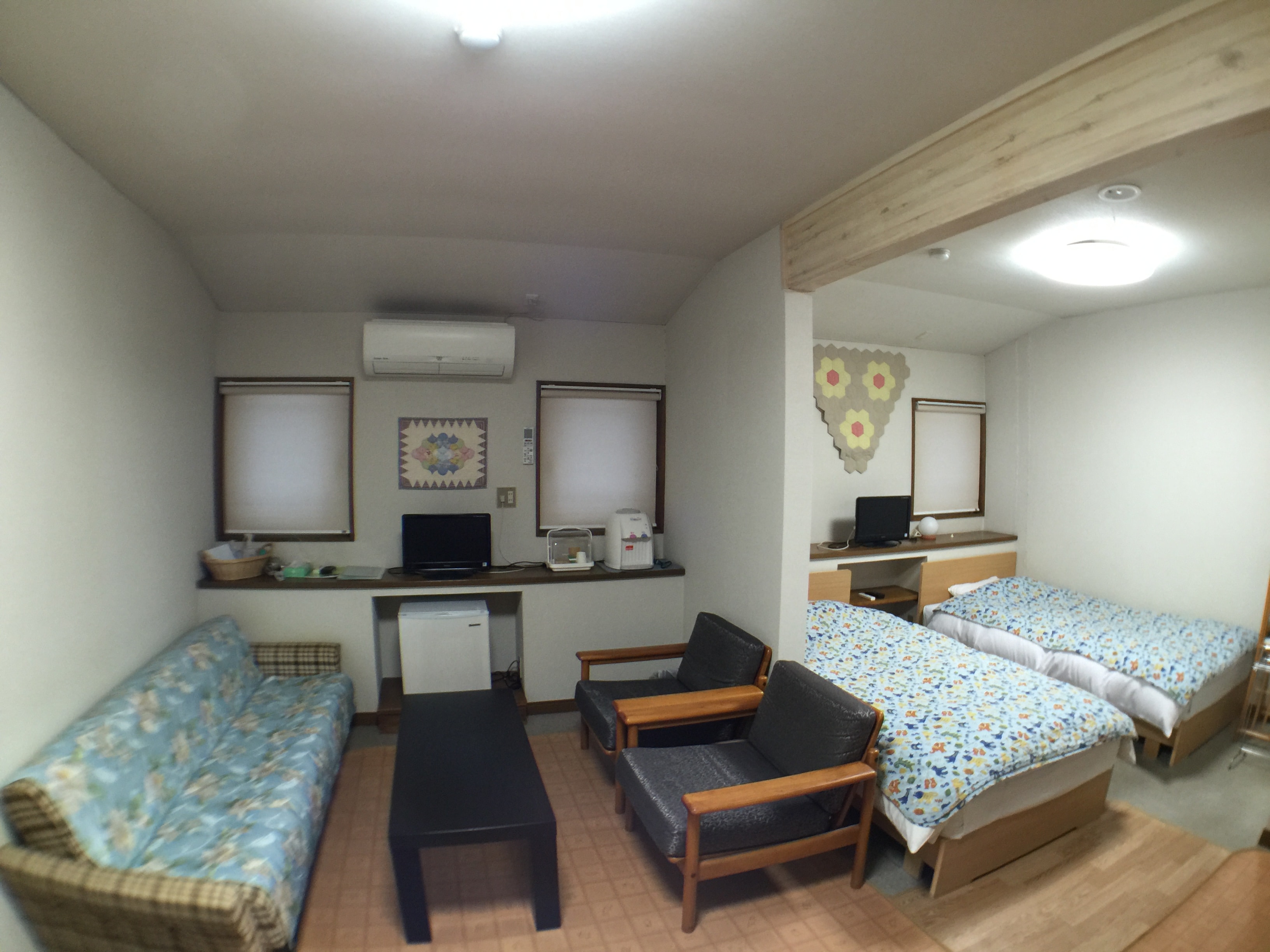 Western-style room (with bath and toilet)