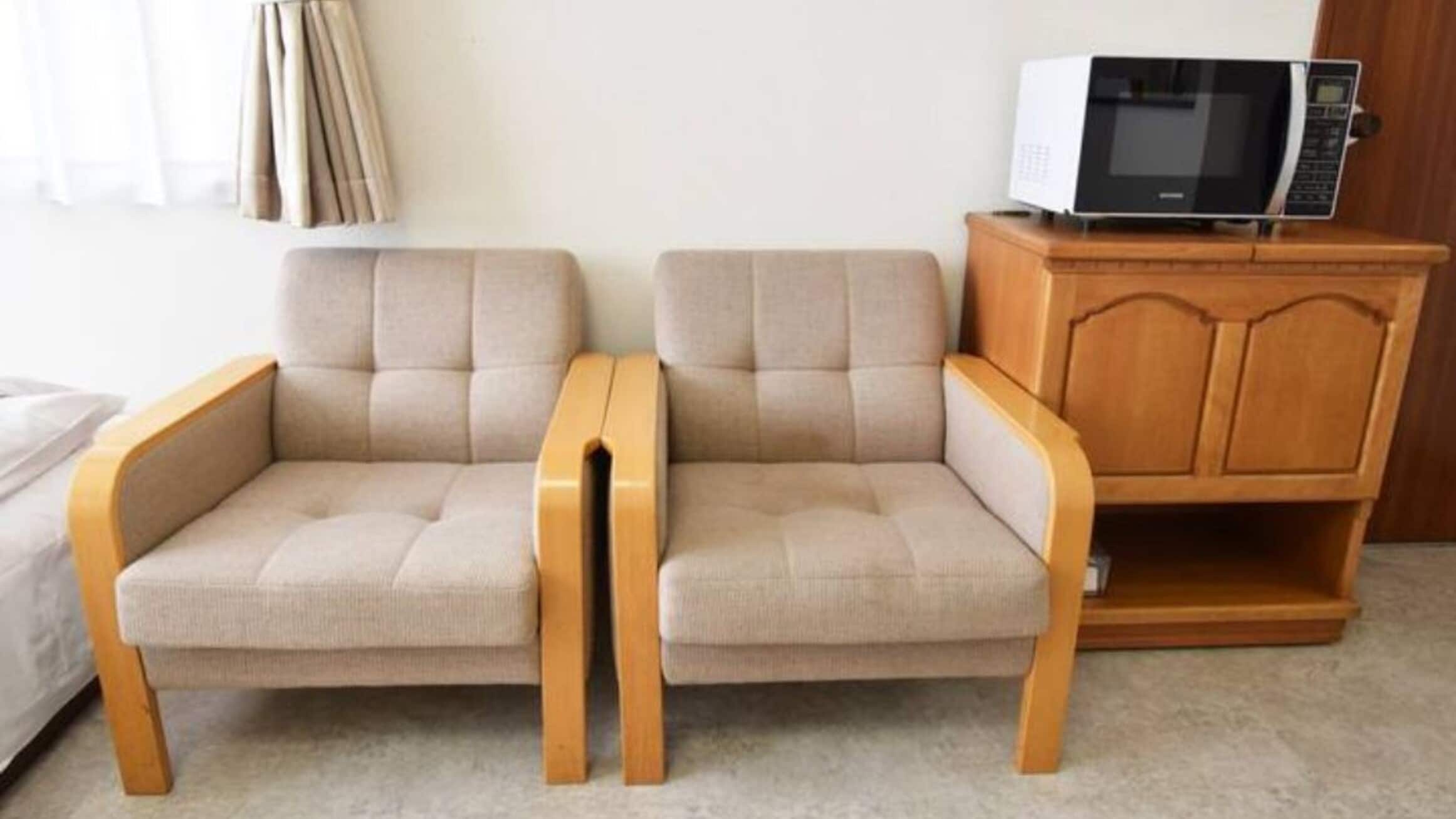 [801] Relaxing sofa in the living room