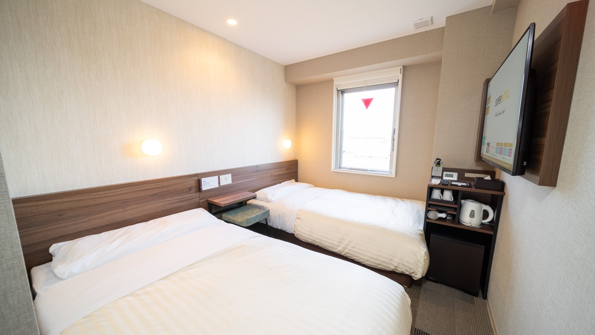 Two 100cm wide beds are available.