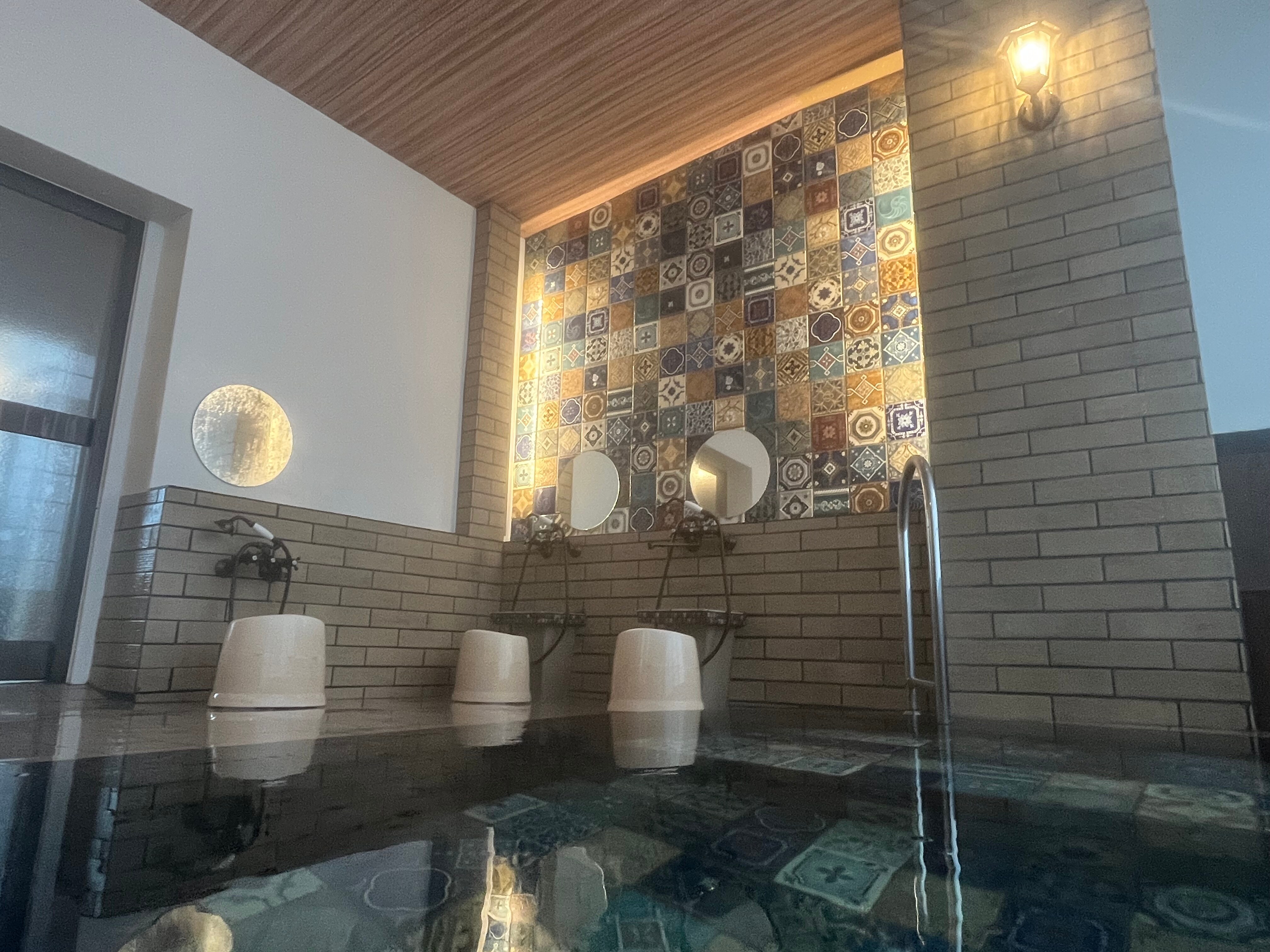 Taisho Retro Bath "Romantic Fountain" Men's Bath