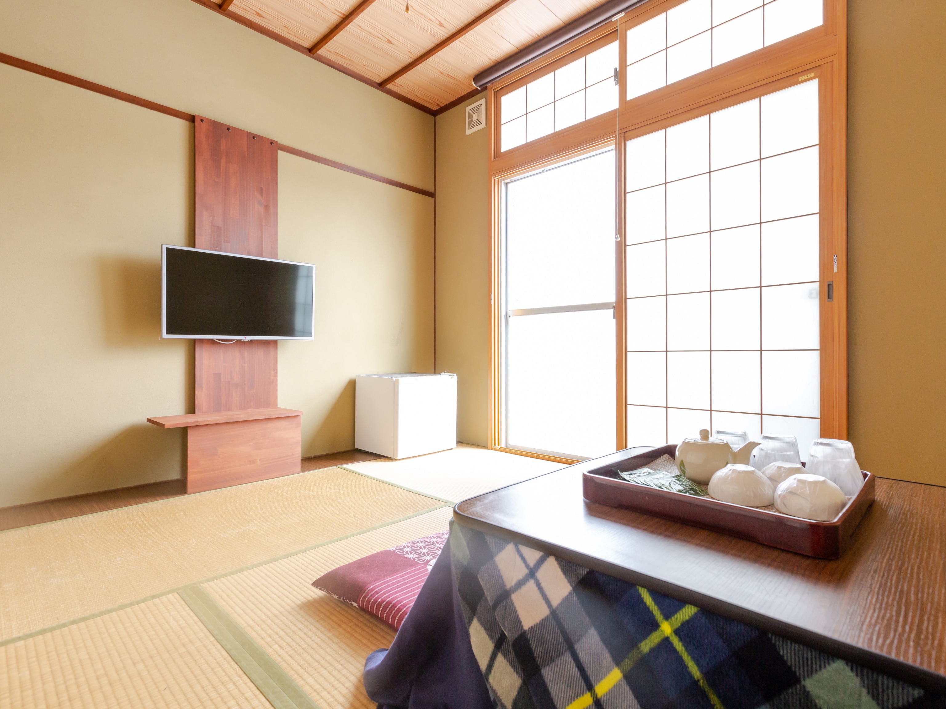 Japanese-style room for 1-2 people (no bath or toilet)
