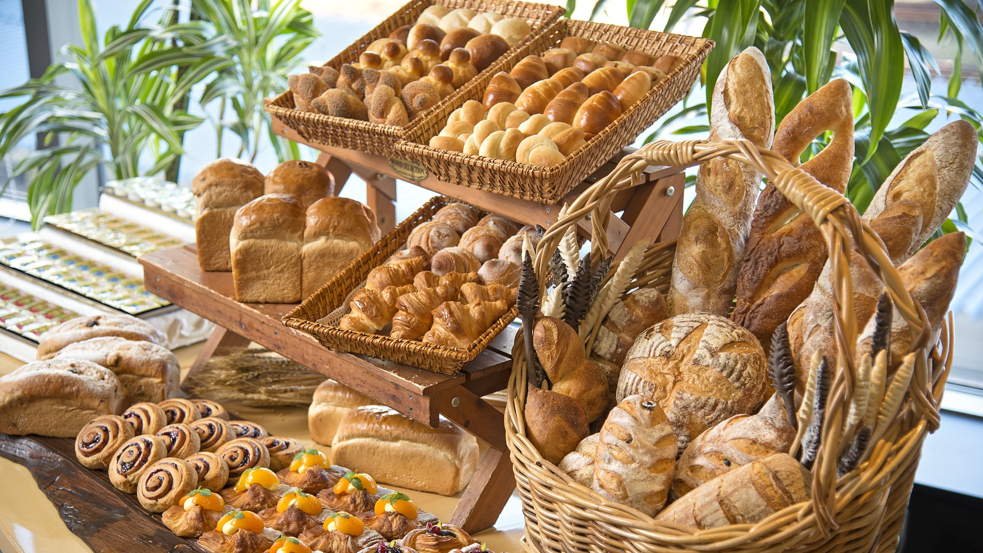 Hotel maid bread image