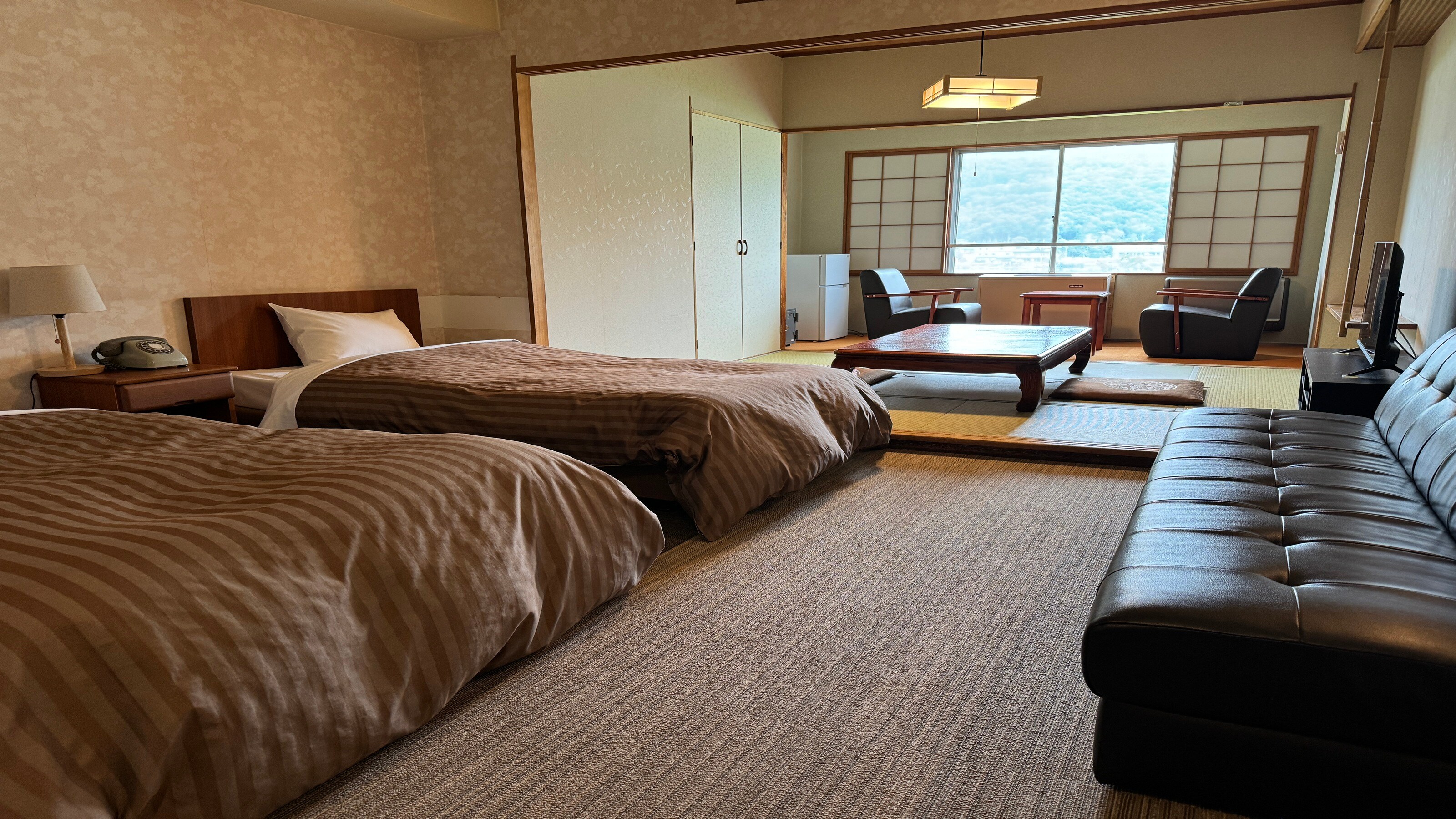 湖景日西合璧房(双床+6张榻榻米)