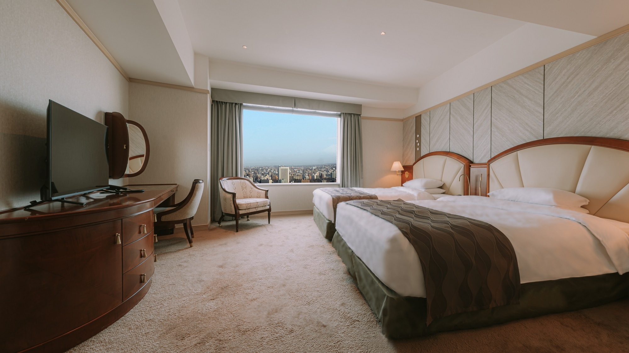 Club Royal Suite Room (105m2) Floors: 22-27th floors (all non-smoking)
