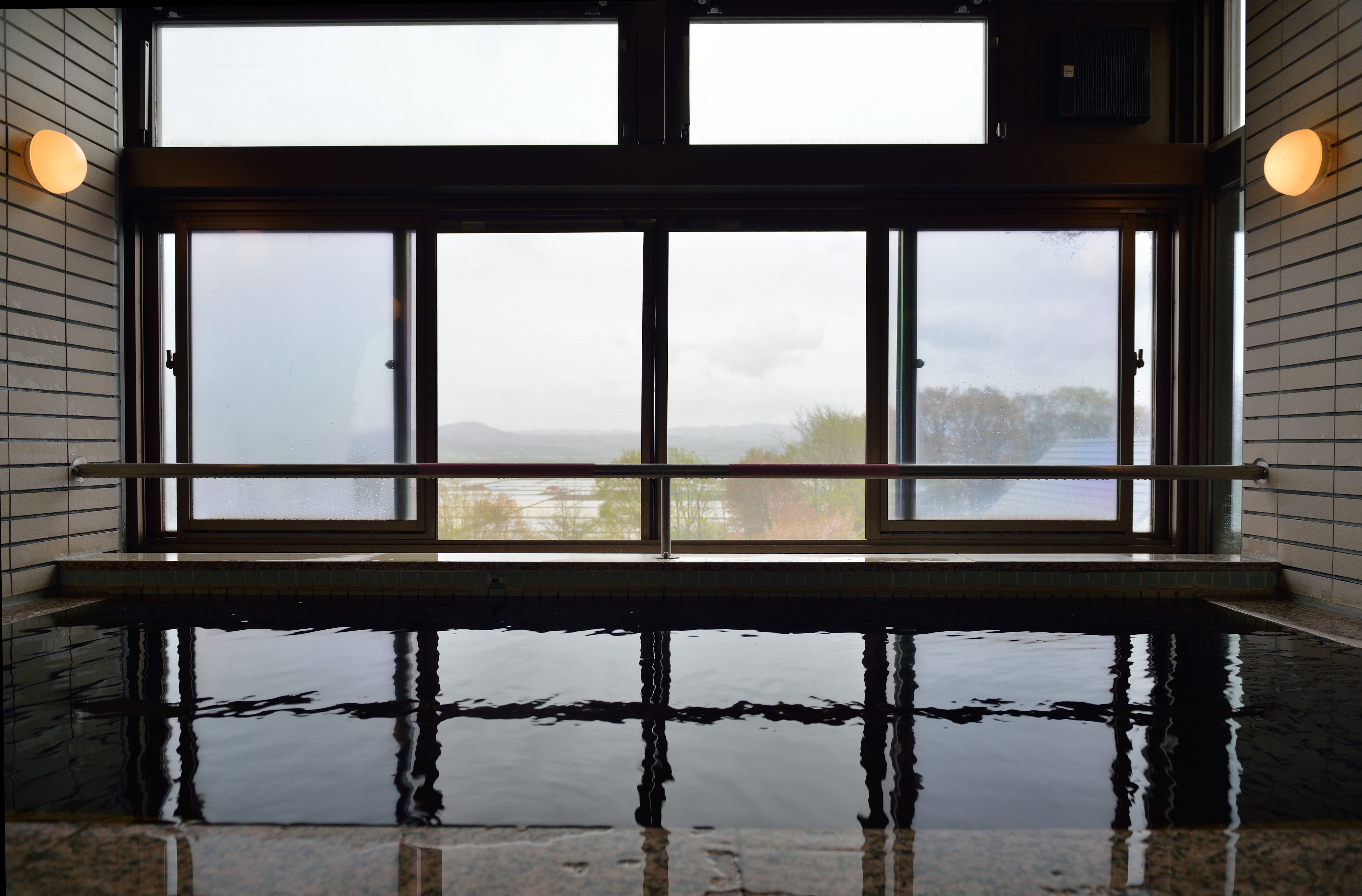 Panoramic bath