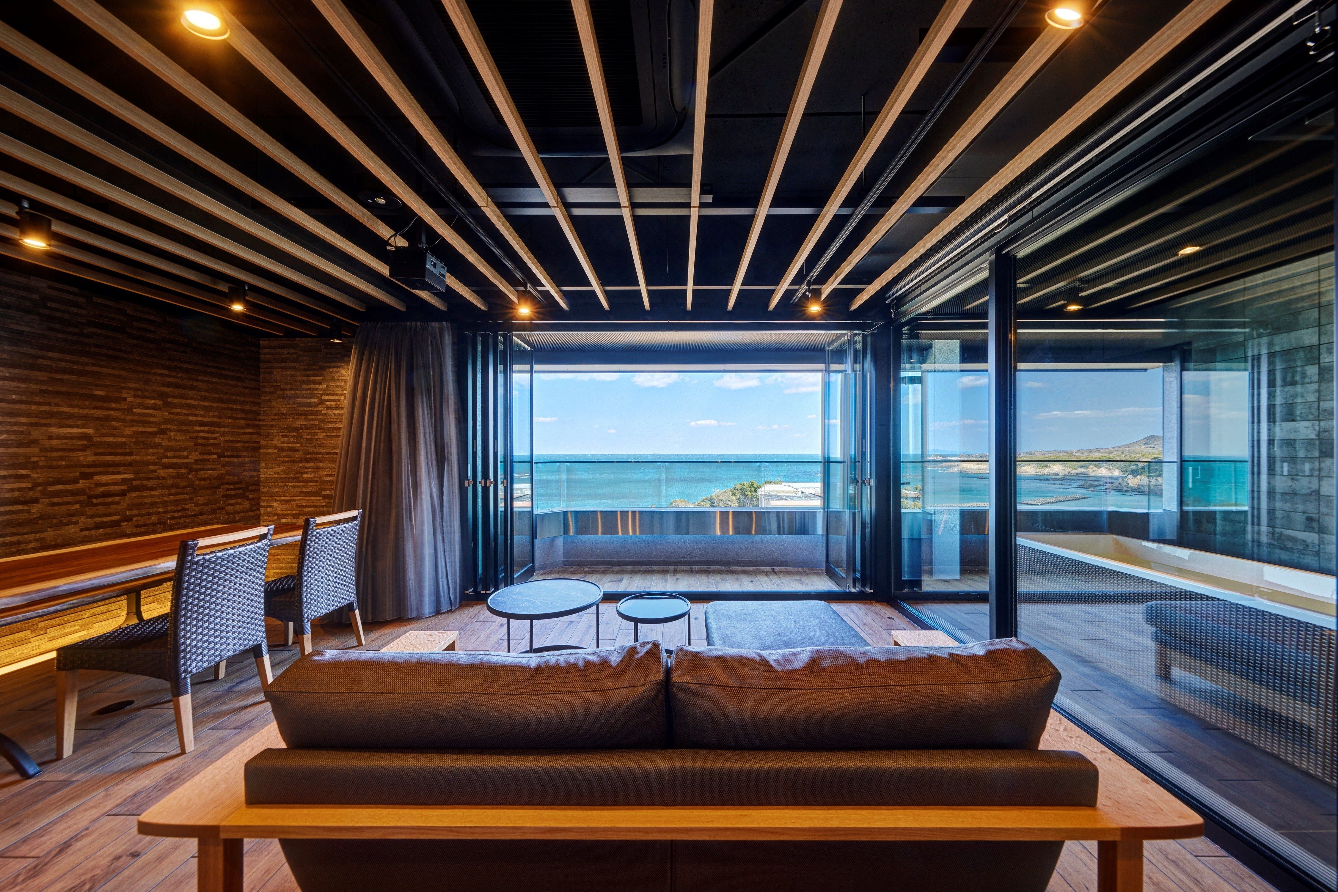 High floor outdoor living room (with sauna)