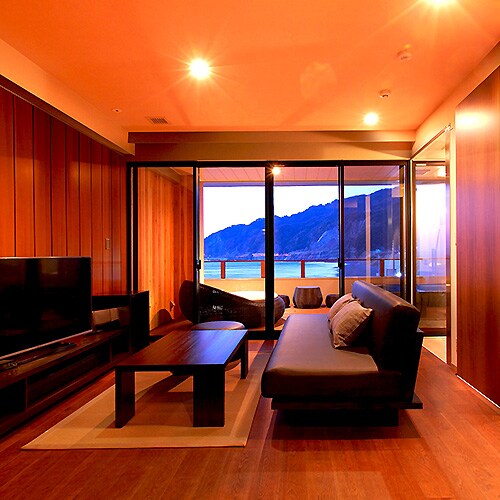 3F: Guest rooms with open-air baths (with private shower booths)
