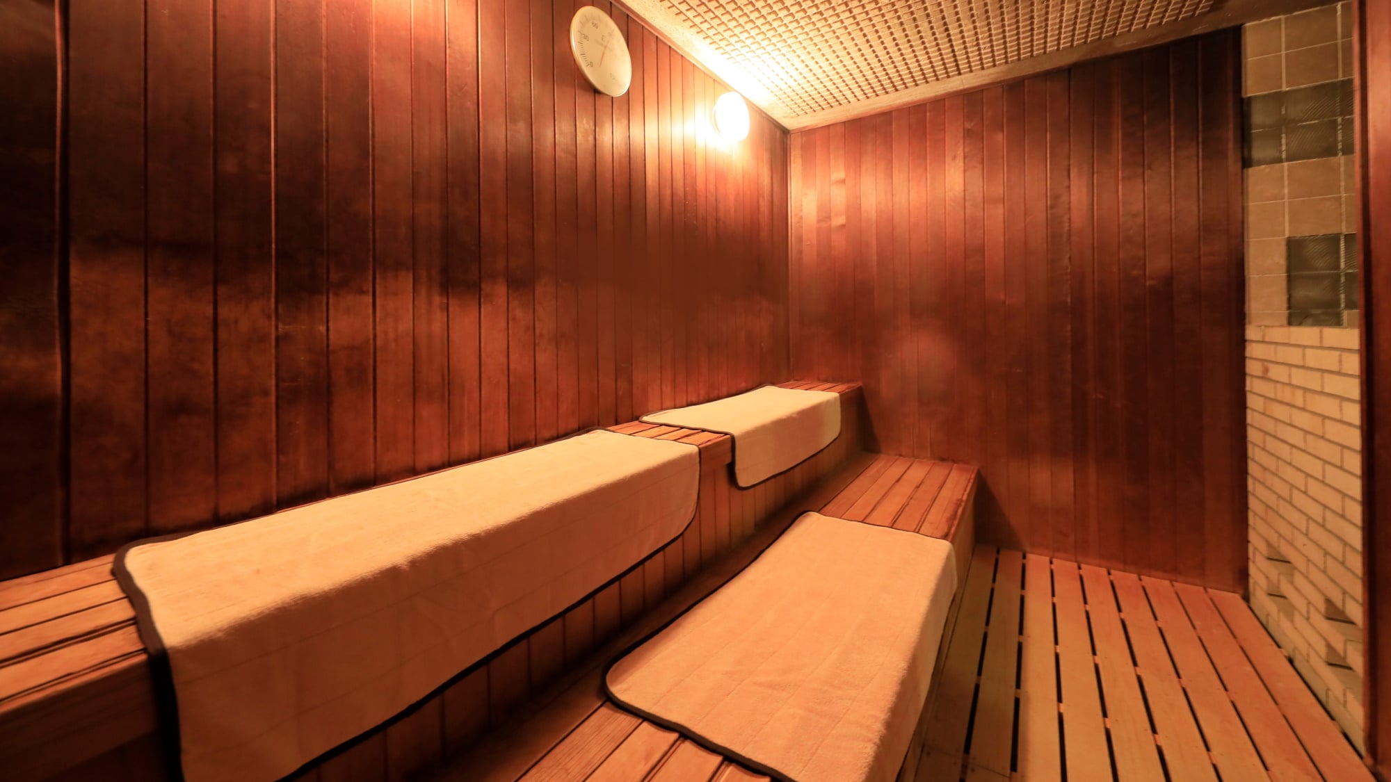 [Large communal bath/sauna] Combine with hot springs to experience