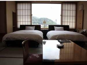 Japanese-Western room 403 (4 persons capacity)