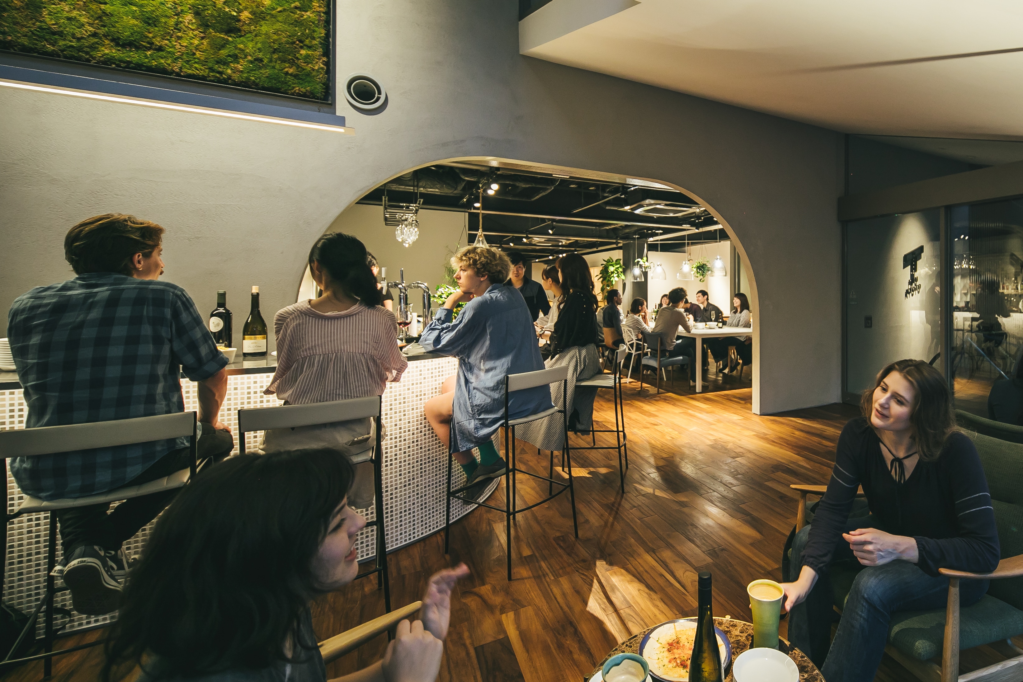 1F cafe & amp; bar