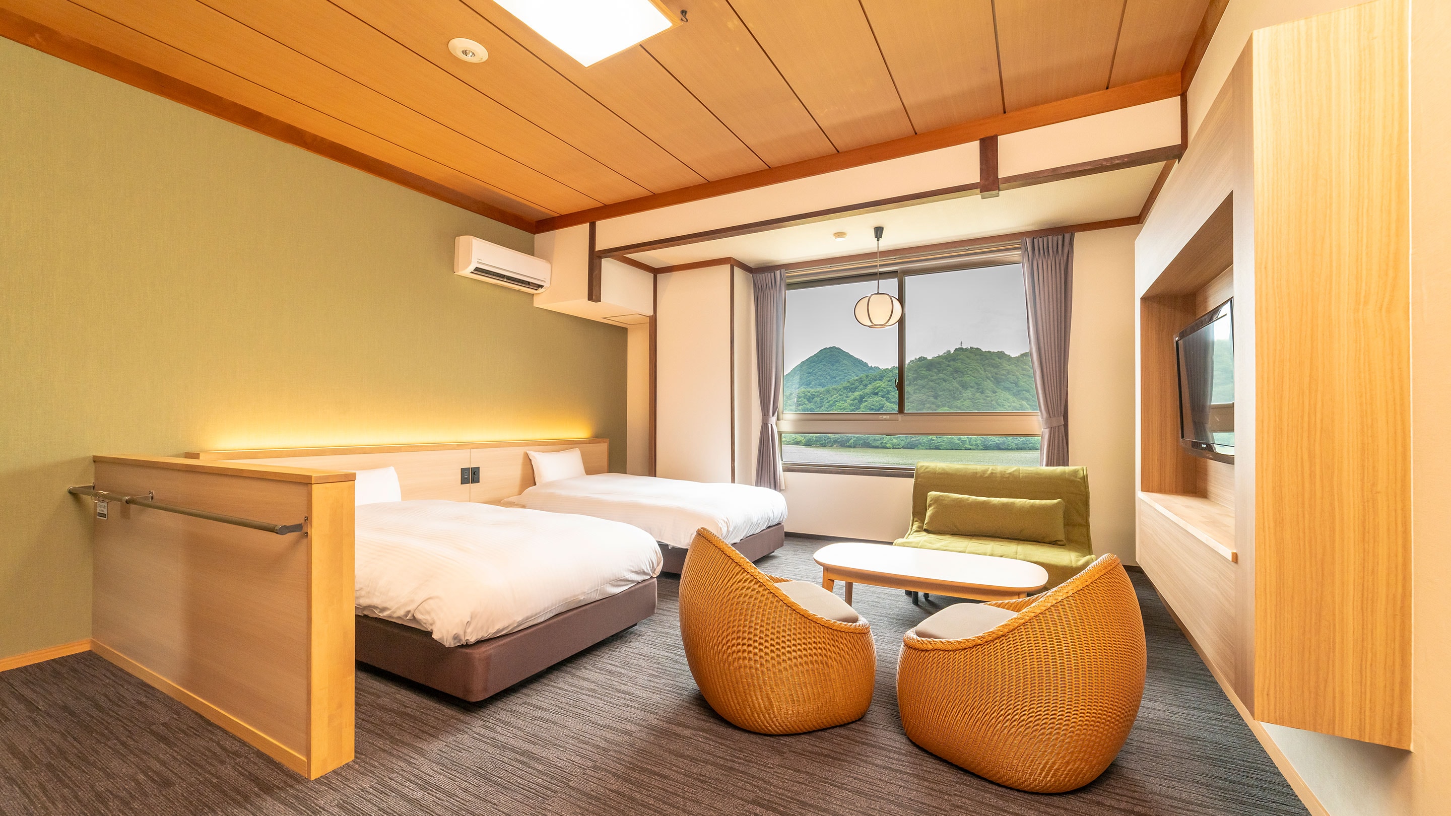 [Non-smoking] Superior twin room with shower only (river side) *Image