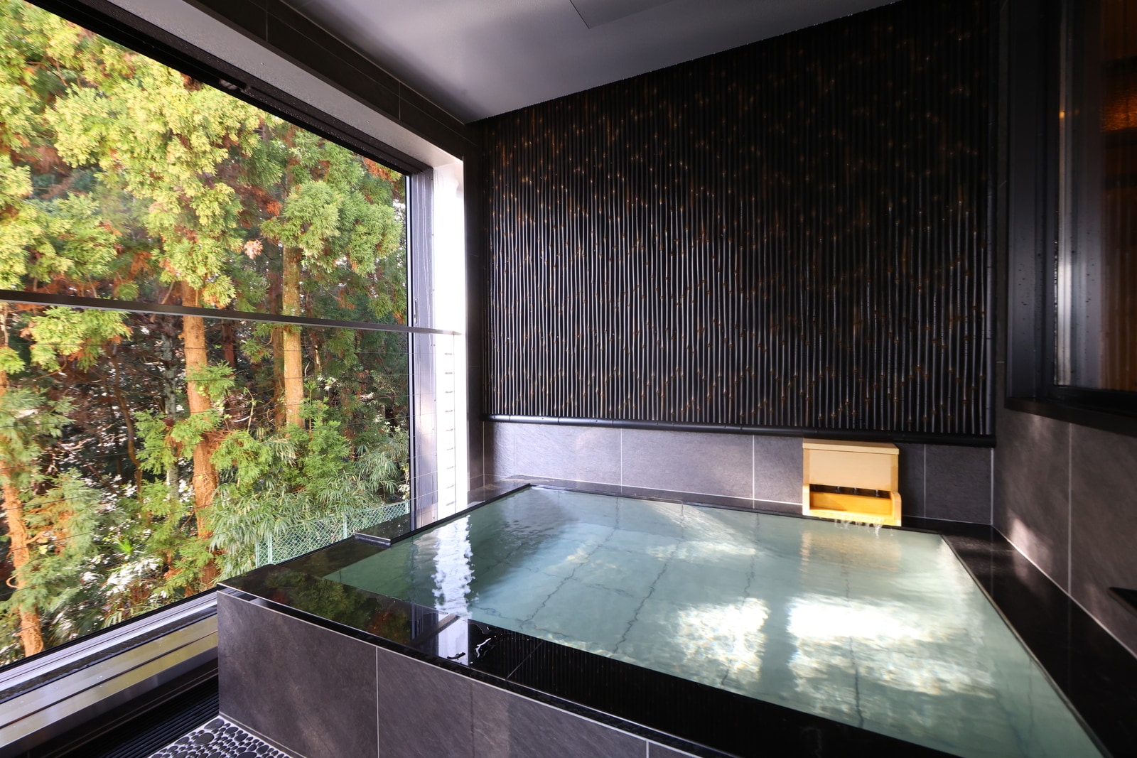 [Mori no Mune] Guest room 551 with semi-open-air bath, bathroom image