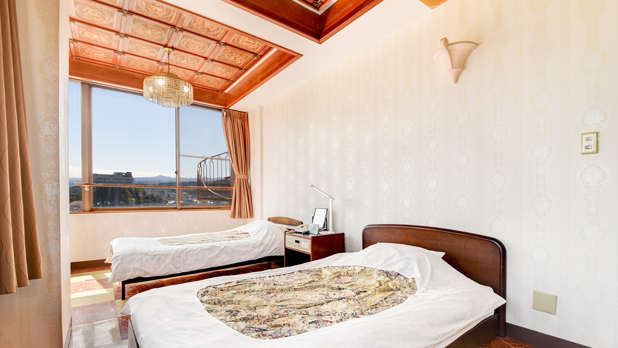 * [Deluxe Twin] Room on the top floor. The atmosphere of the room is also characteristic!