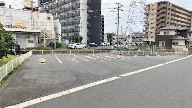 Third parking lot