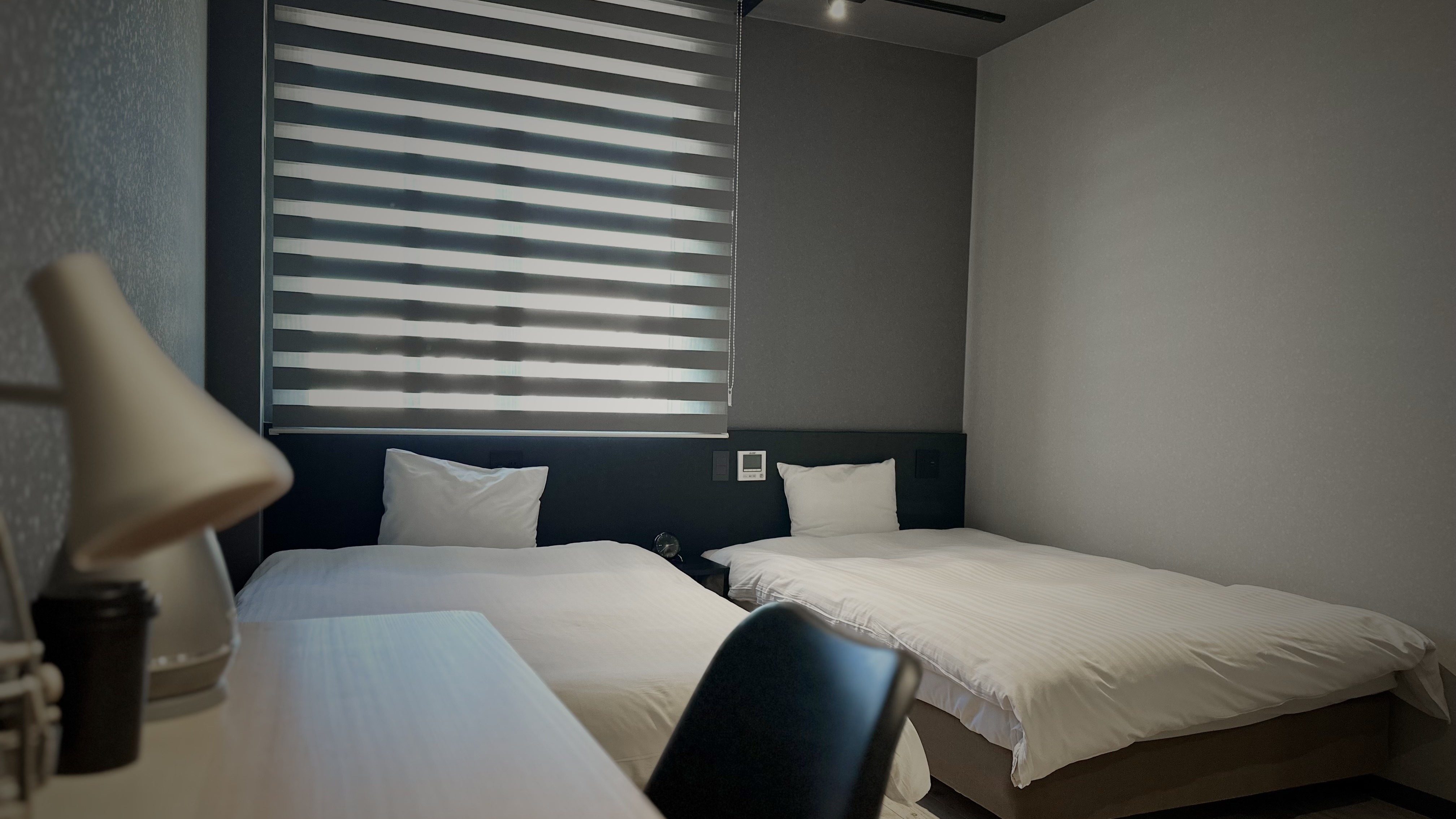 Contoh kamar kembar ekonomi khusus perokok