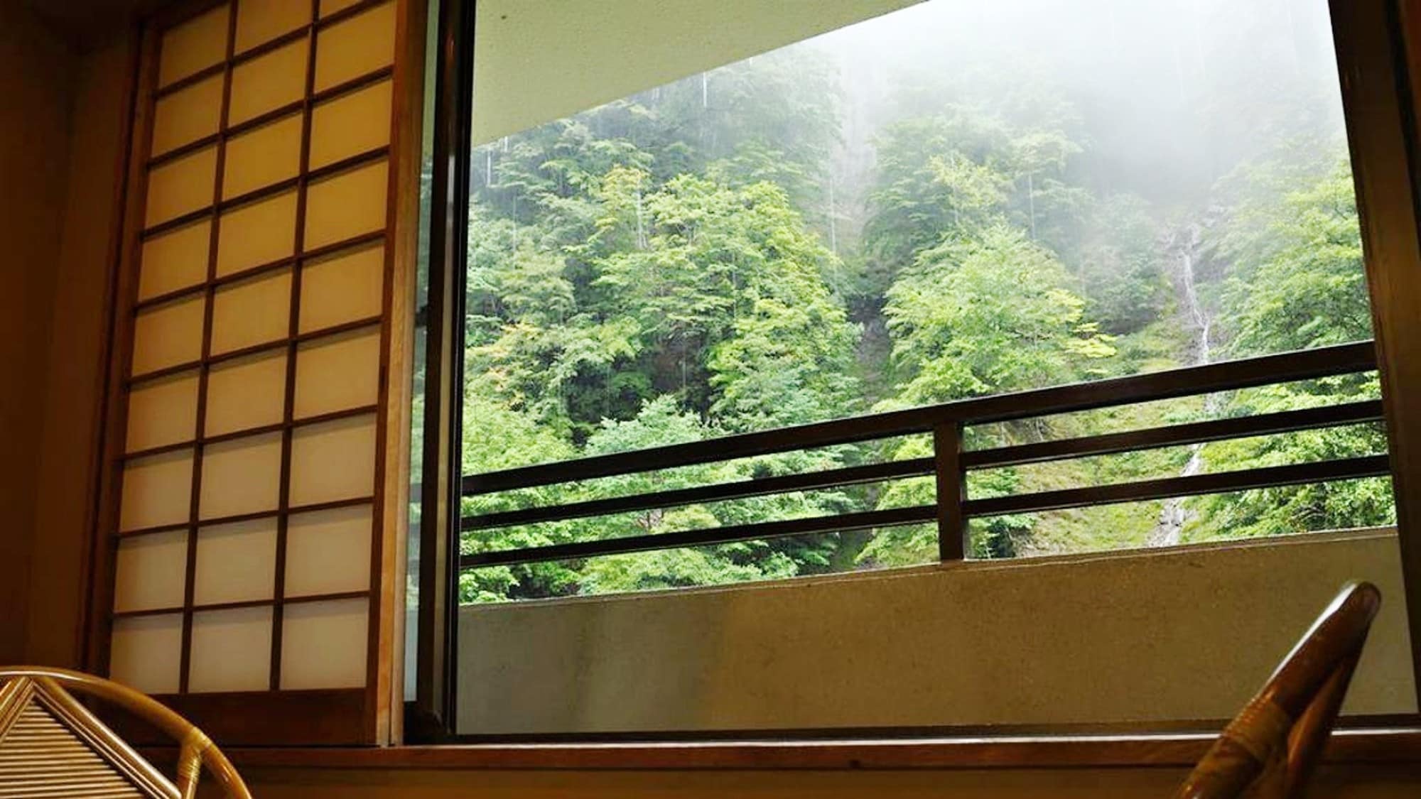 [Japanese-style bedroom 14 tatami mats] Sekizenkan/Kinugawa River side *Example of the view
