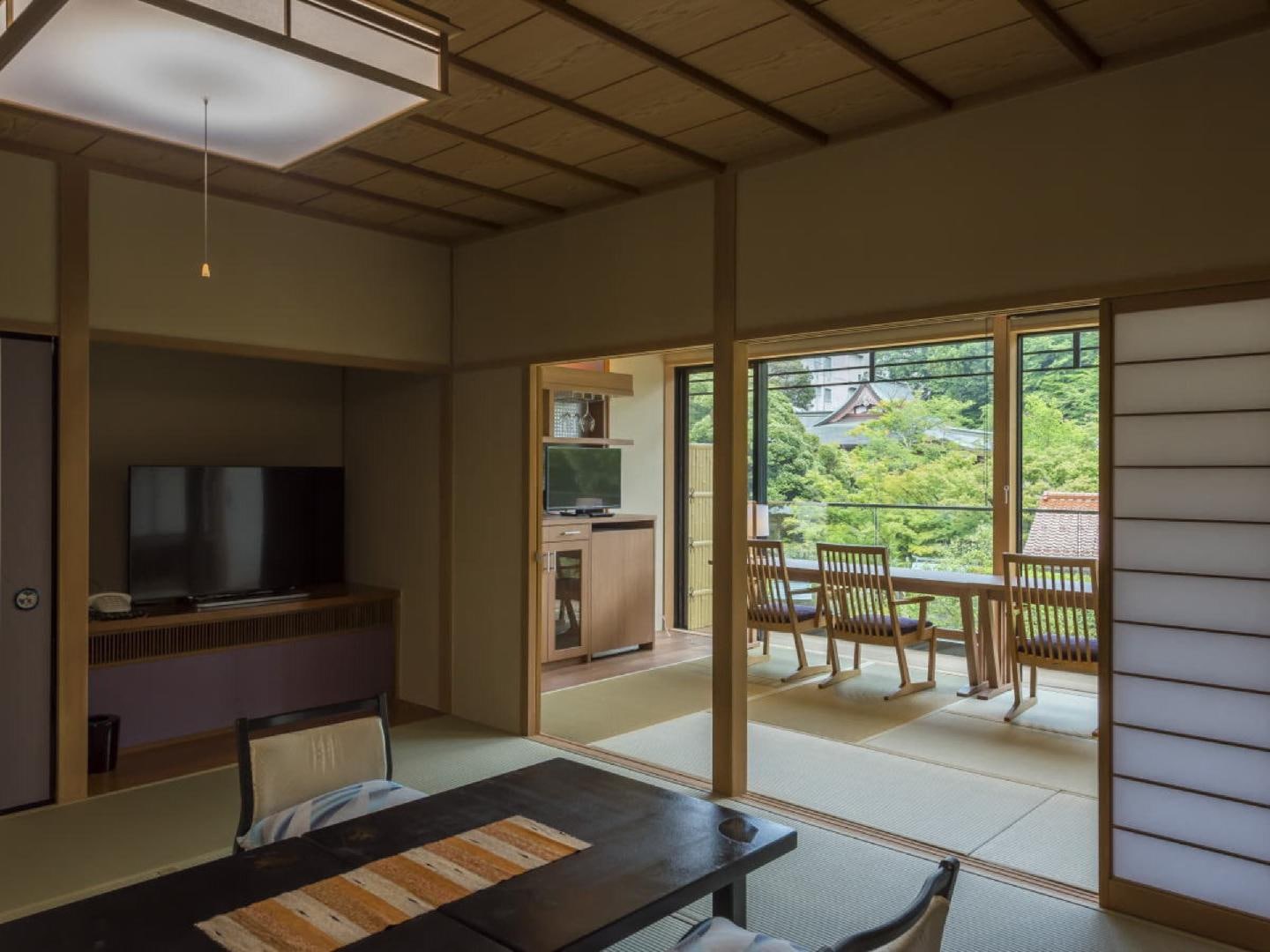 Ancient purple superior Japanese-style room (12 tatami Japanese-style room + dining room)