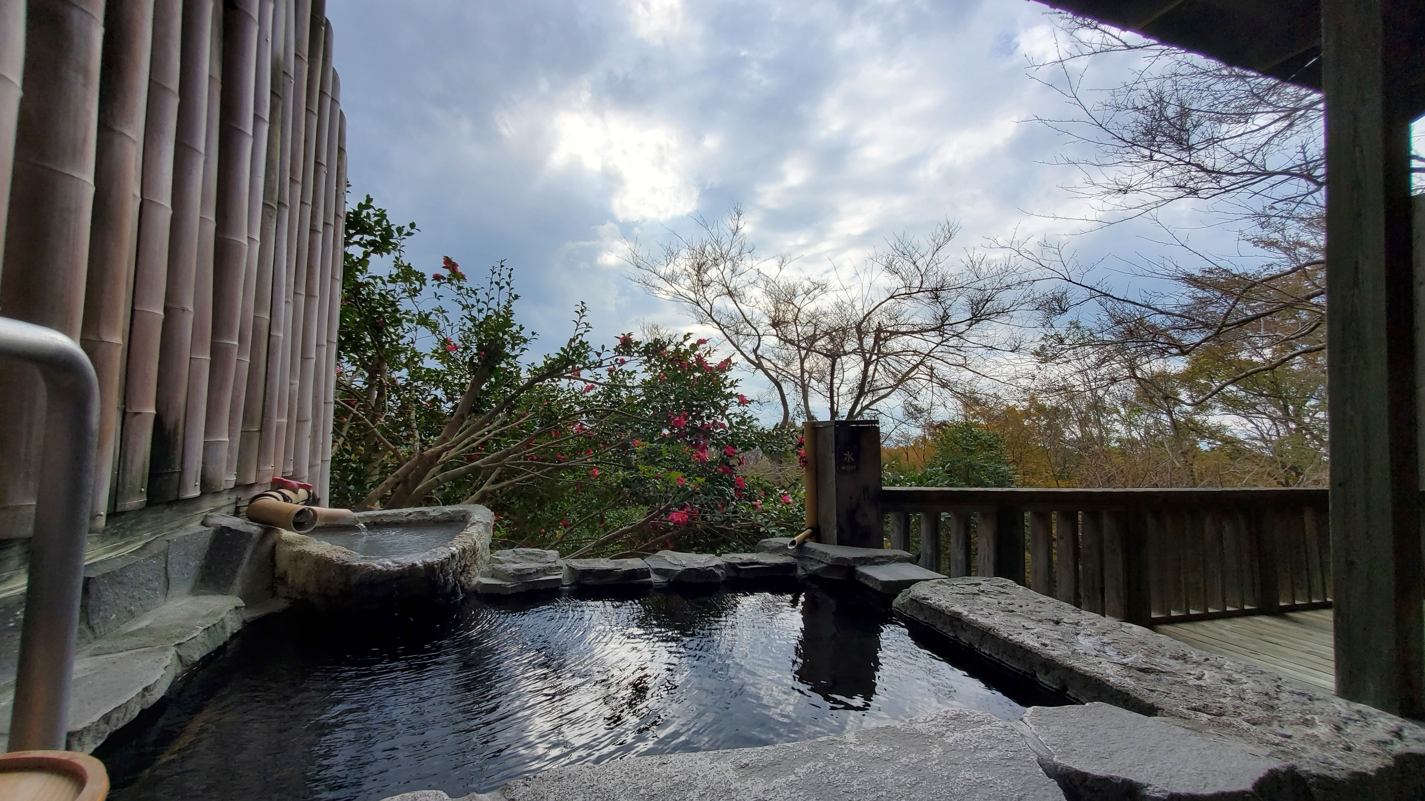 Guest room open-air bath (Japanese-style room with open-air bath)
