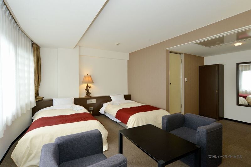Twin room (example)