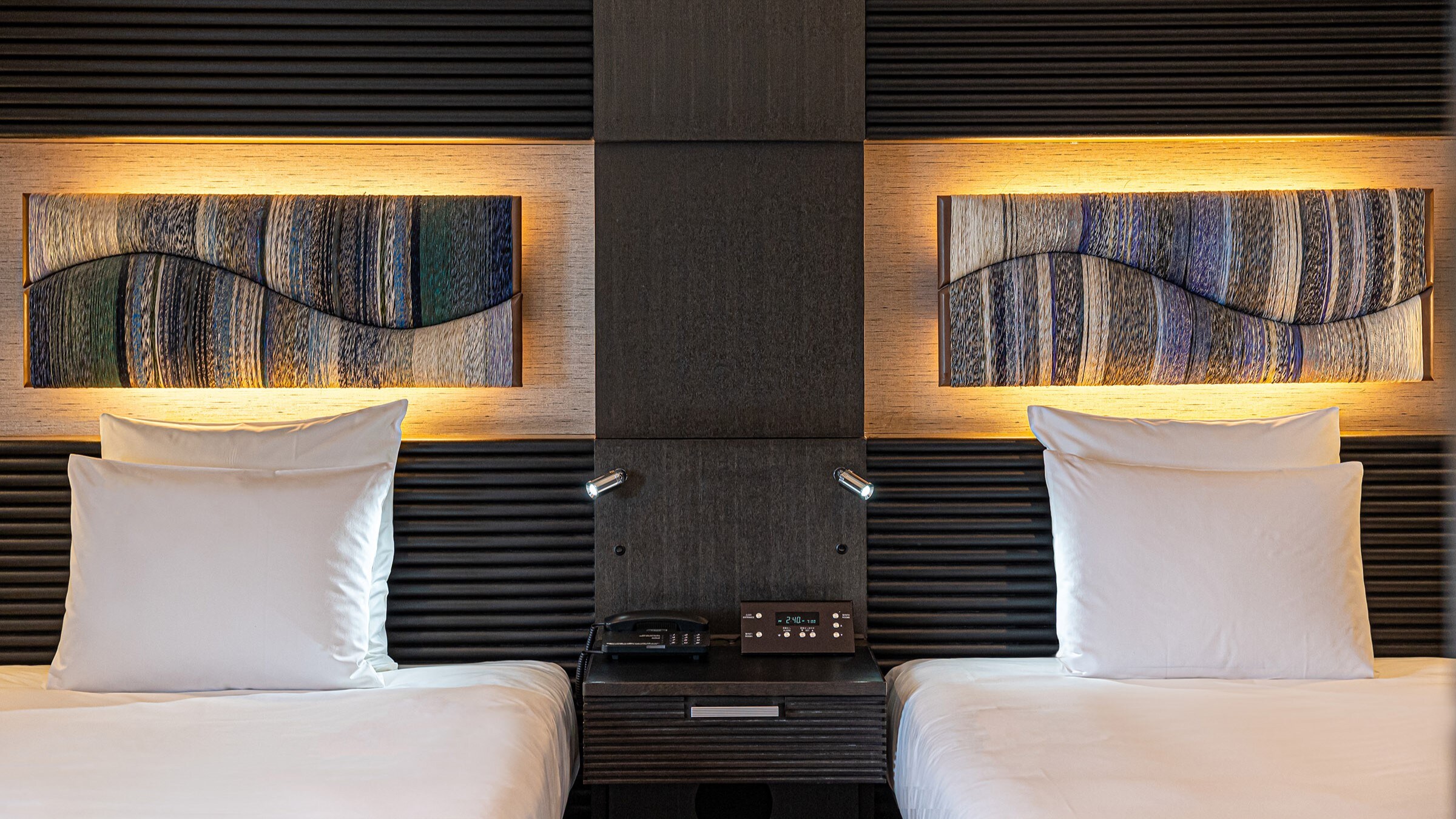 크라운 스위트 (금연만/넓이 60평미/침대 폭 120cm×2대)