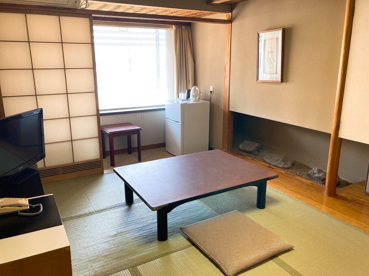 An example of a Japanese-style room of 6 tatami mats or more