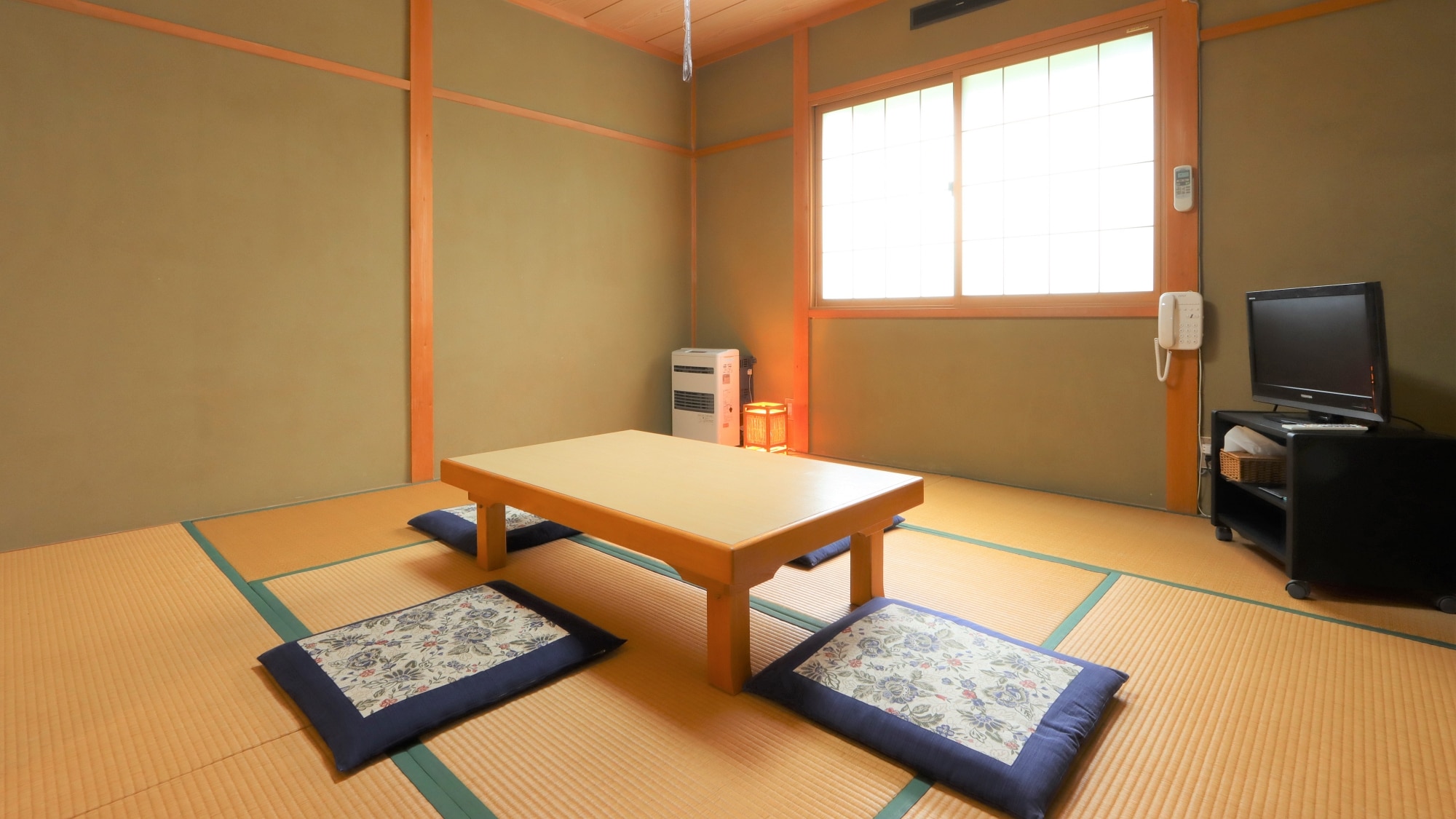 Kamar tamu - Kamar bergaya Jepang dengan 8 tikar tatami