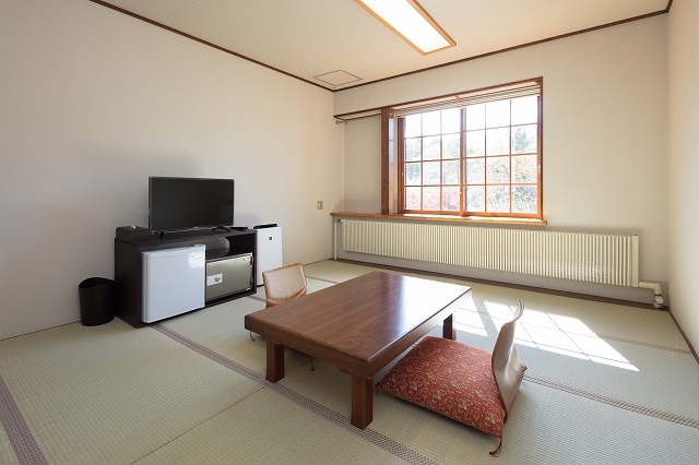 Japanese-style room