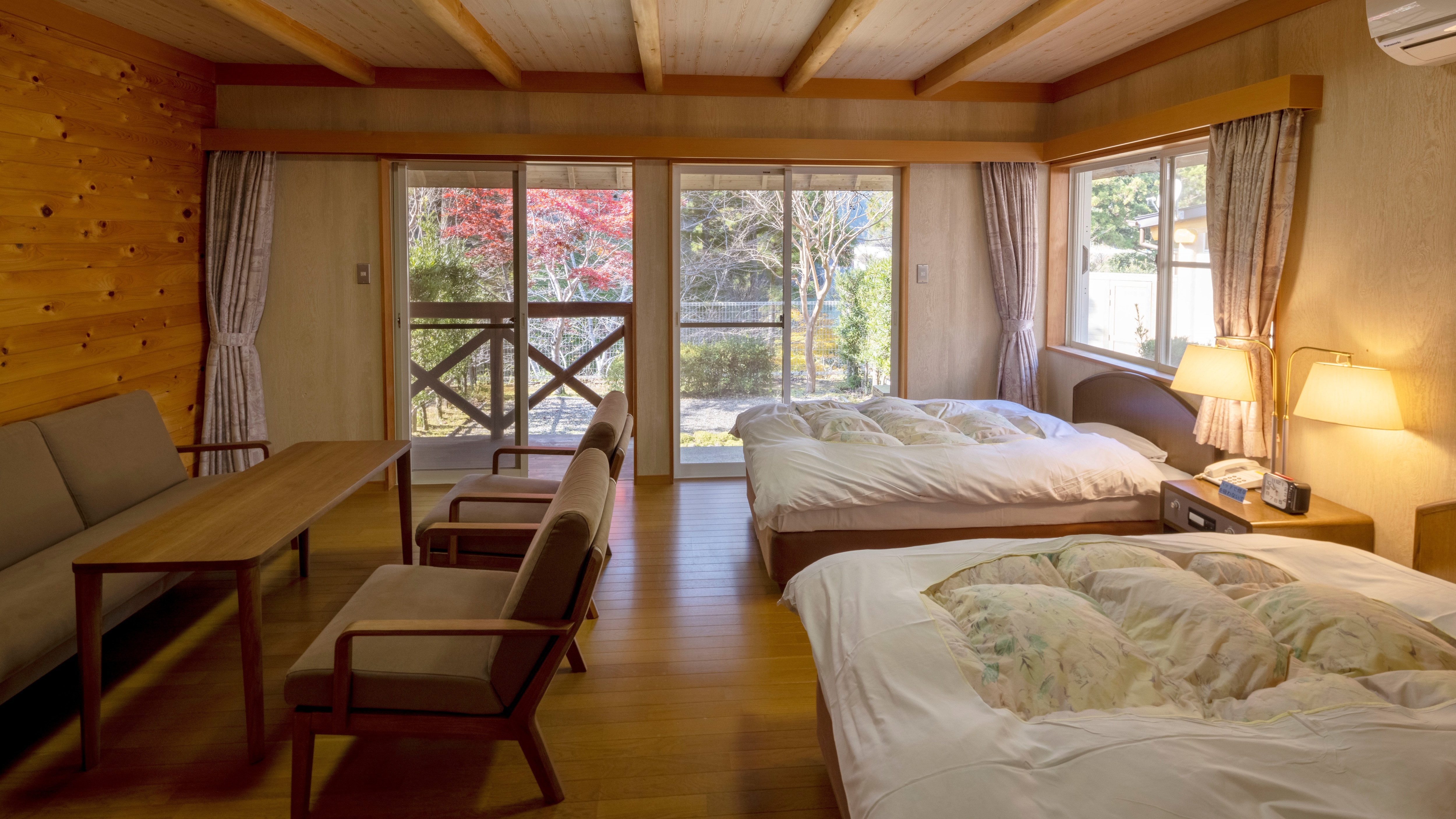 【小屋】日西式客房（雙床間+6張榻榻米日式房間）