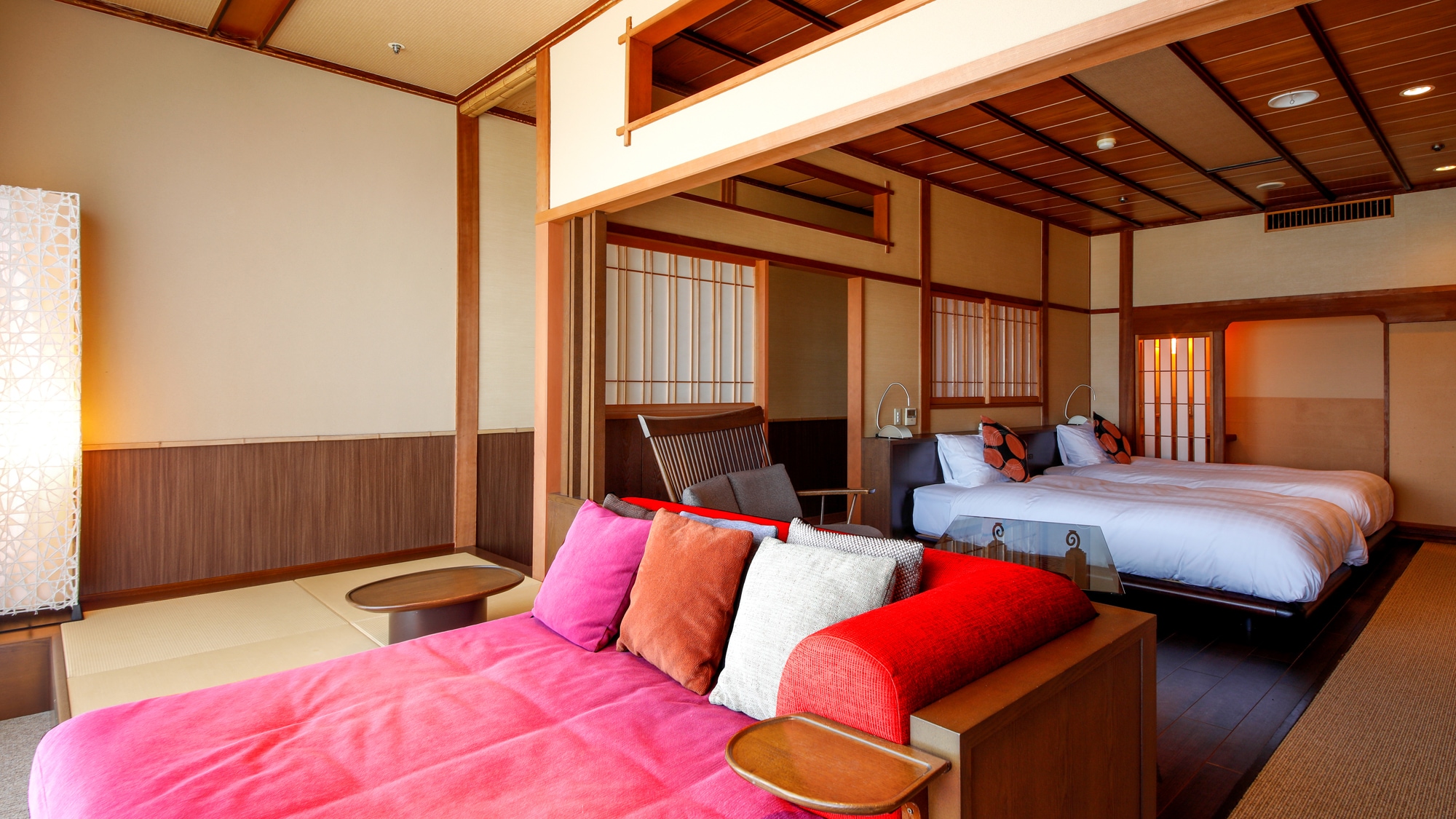 [Special floor "Riraku" Japanese-style twin room]