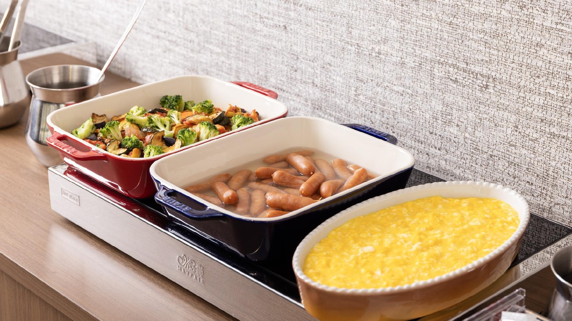 [Breakfast] Buffet table